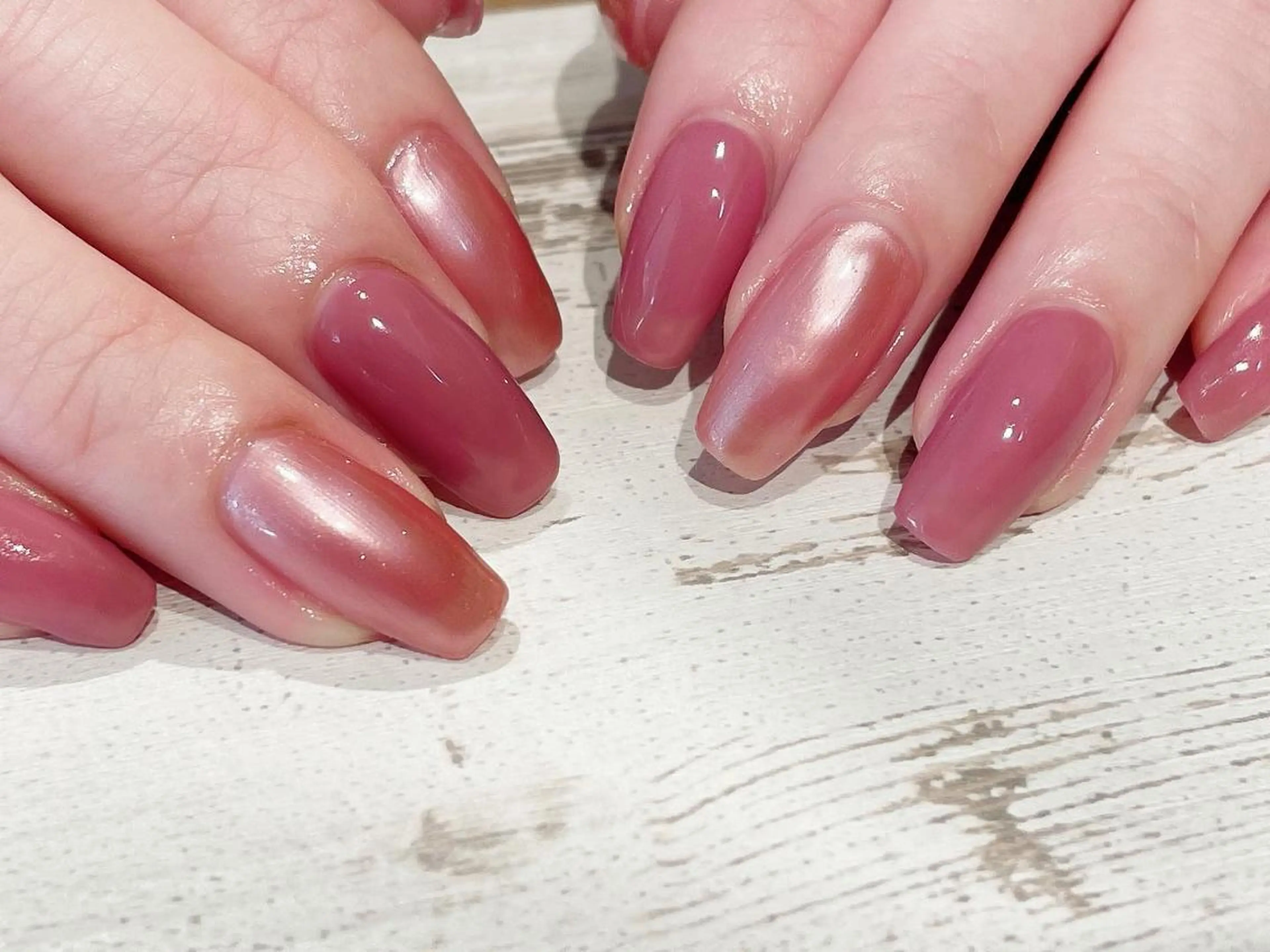 ネイル マツエク・マツパ まつげパーマ ボリュームラッシュ ジェルネイル ニュアンスネイル ワンカラーネイル 髙橋 敦子のネイルデザイン