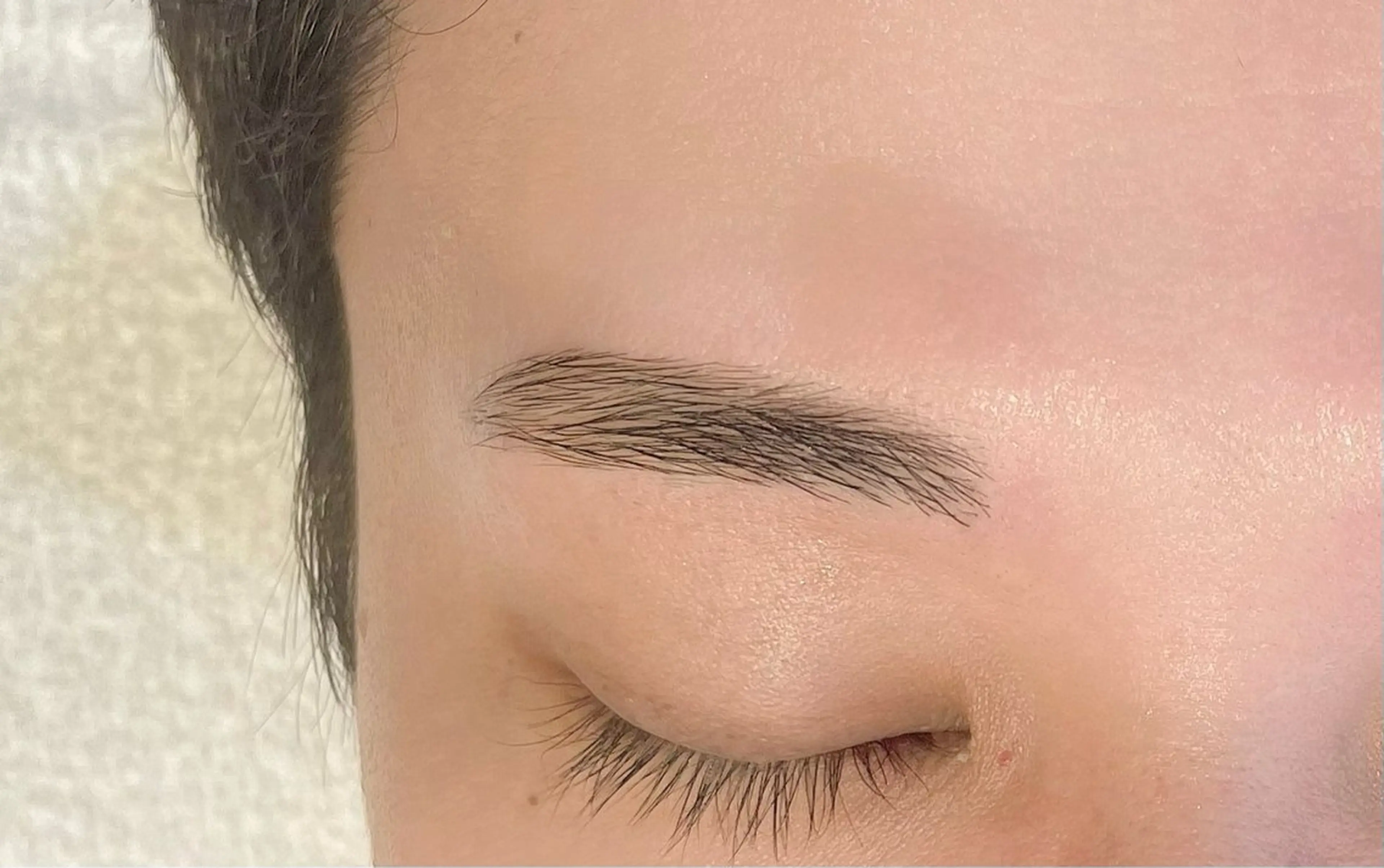 アイブロウ 小峰 利樹のマツエク・マツパデザイン