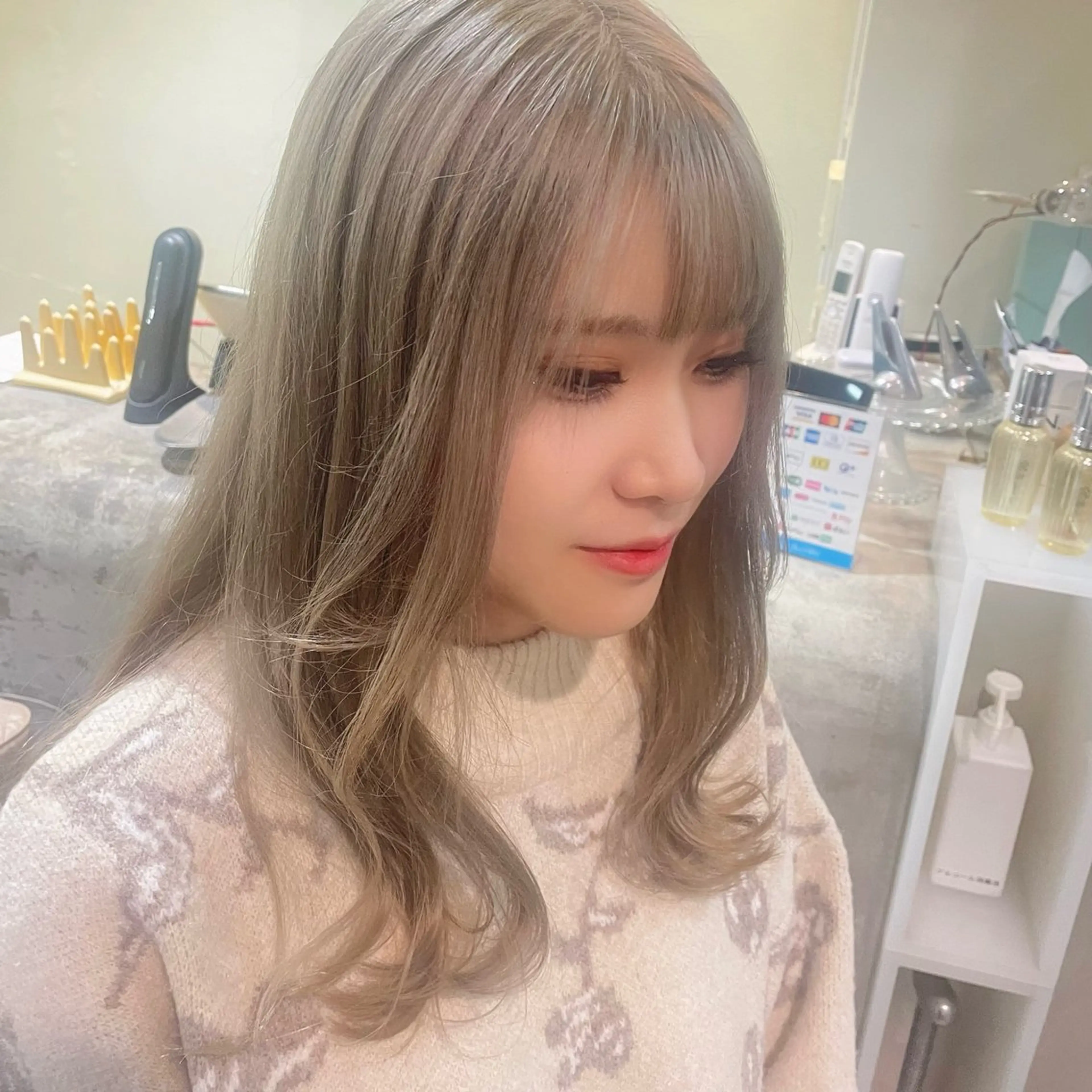 ロング 丸山 愛万音のヘアスタイル