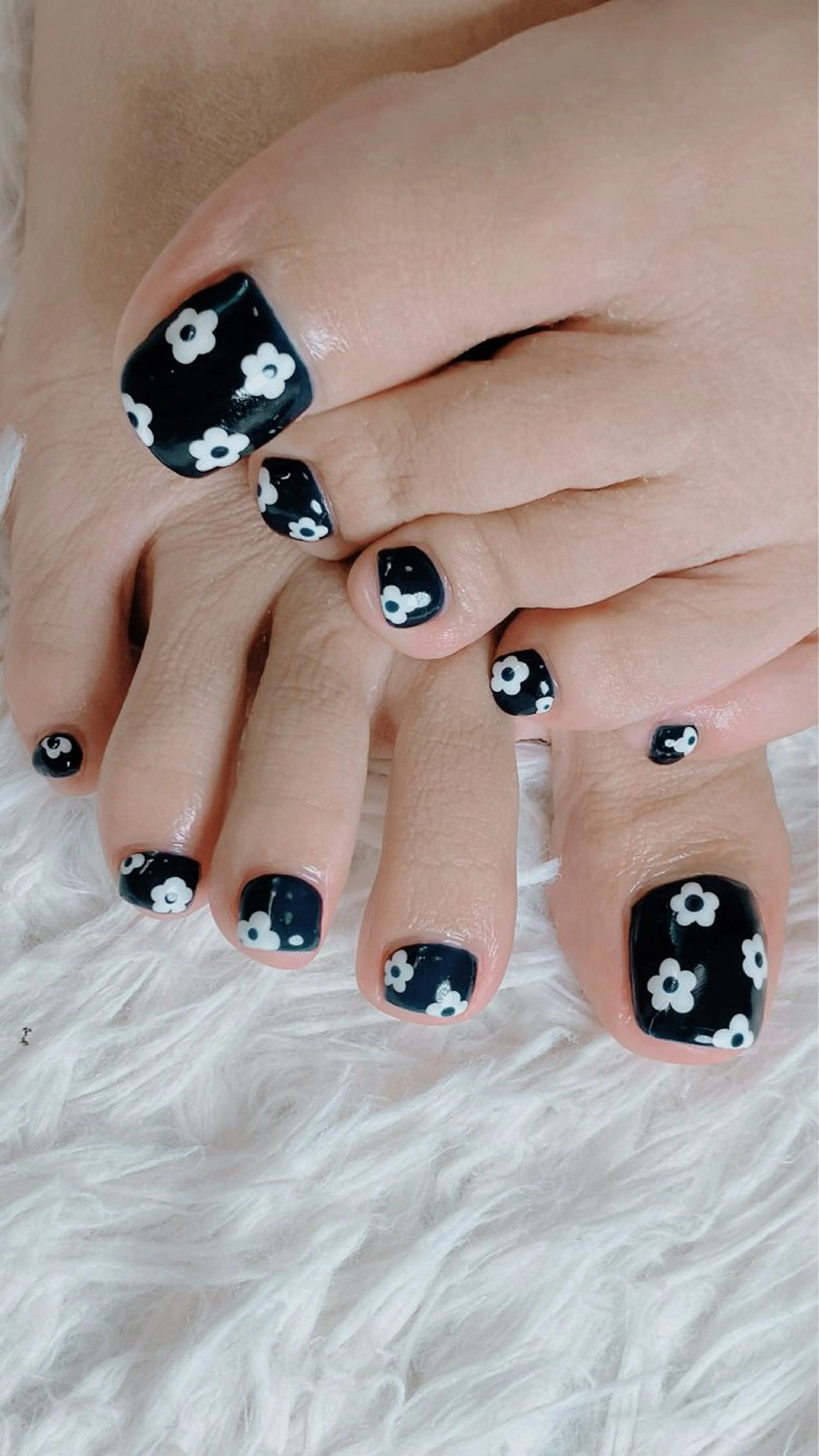 ネイル フットネイル haleyume所属・shino🌟 痛ネイルのネイルデザイン