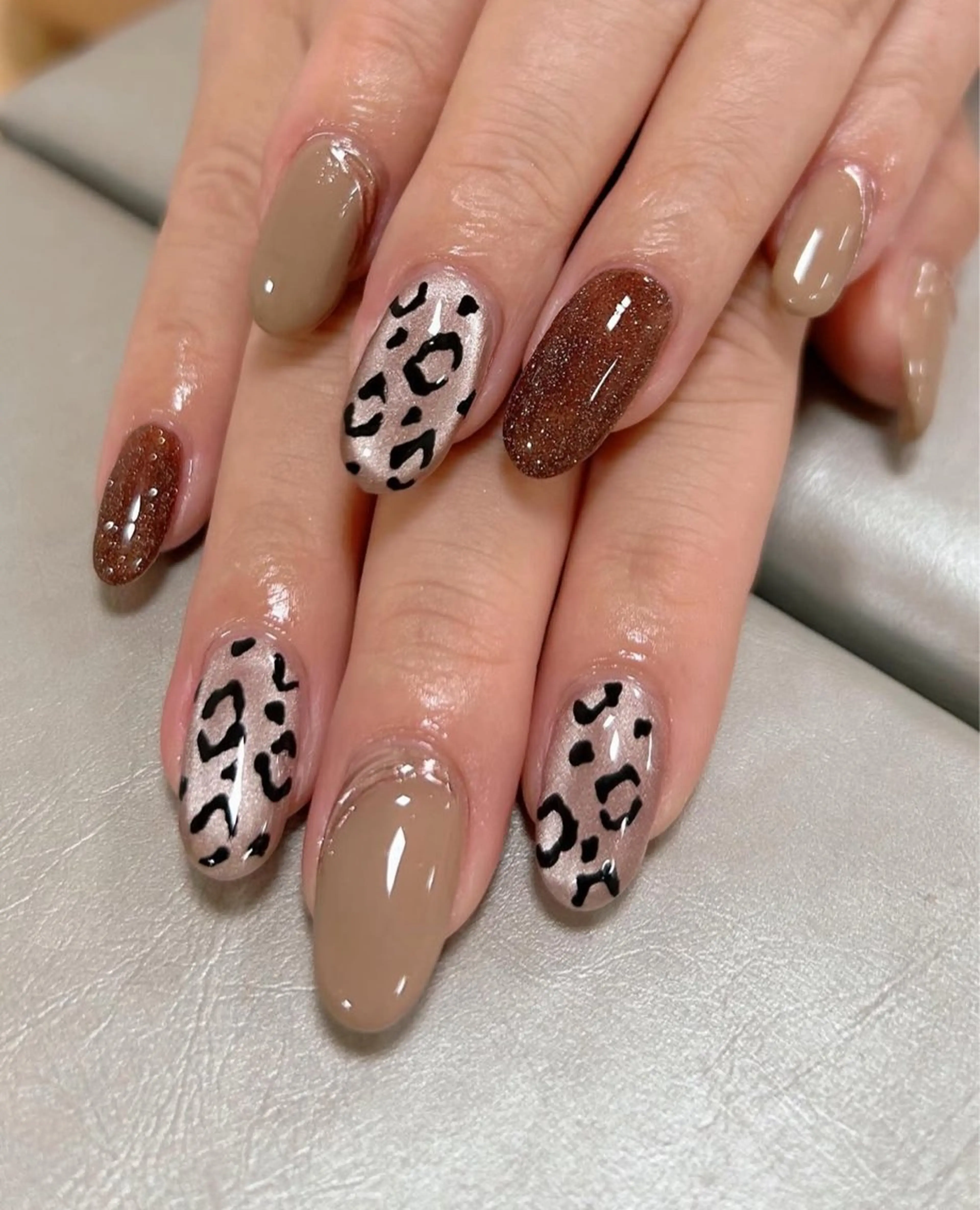 ネイル アニマル柄 マグネットネイル ハンドネイル BrooChill所属・nail salon BrooChillのネイルデザイン