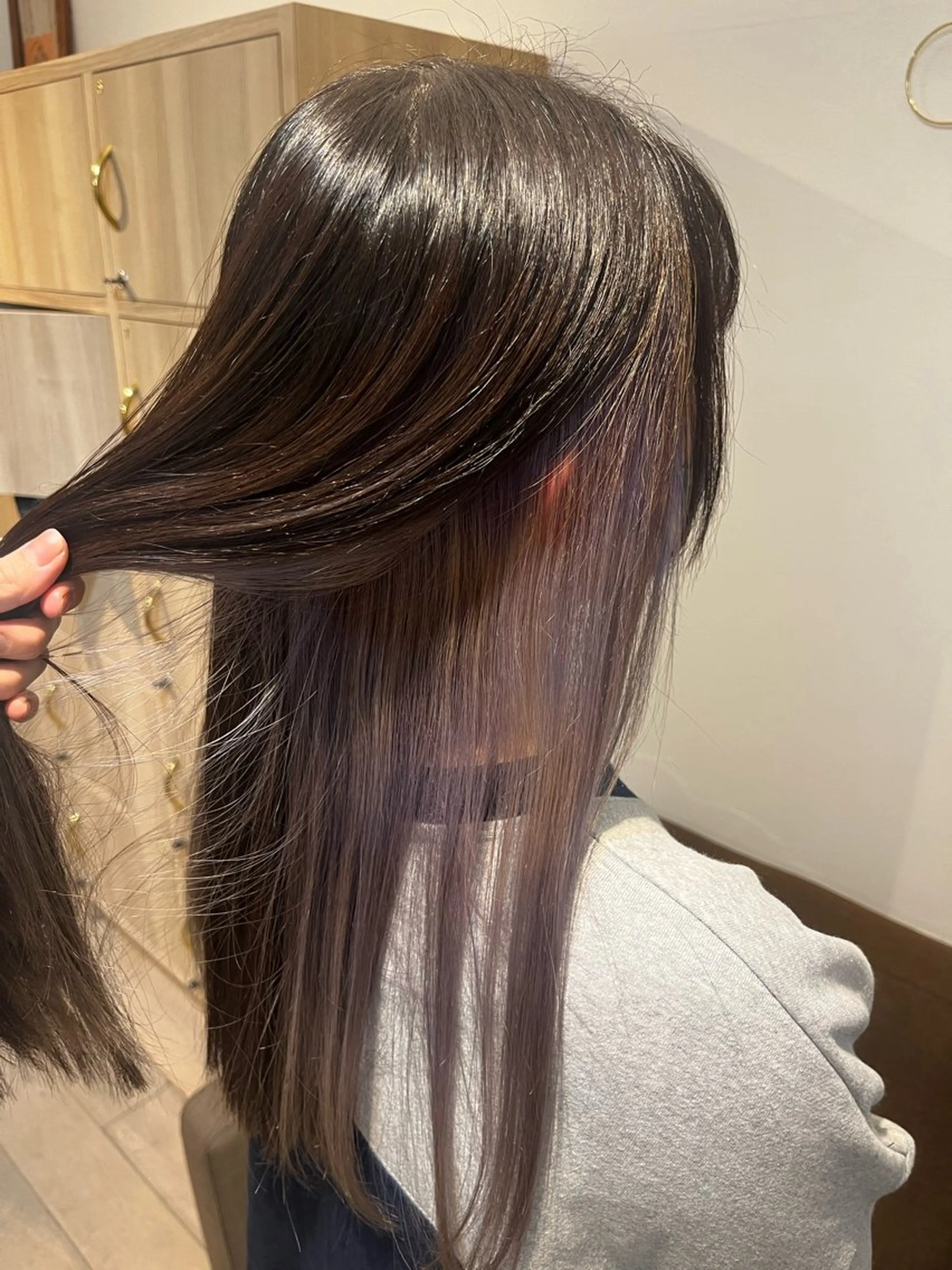 ロング パープルカラー ロング 臺 佳連のヘアスタイル