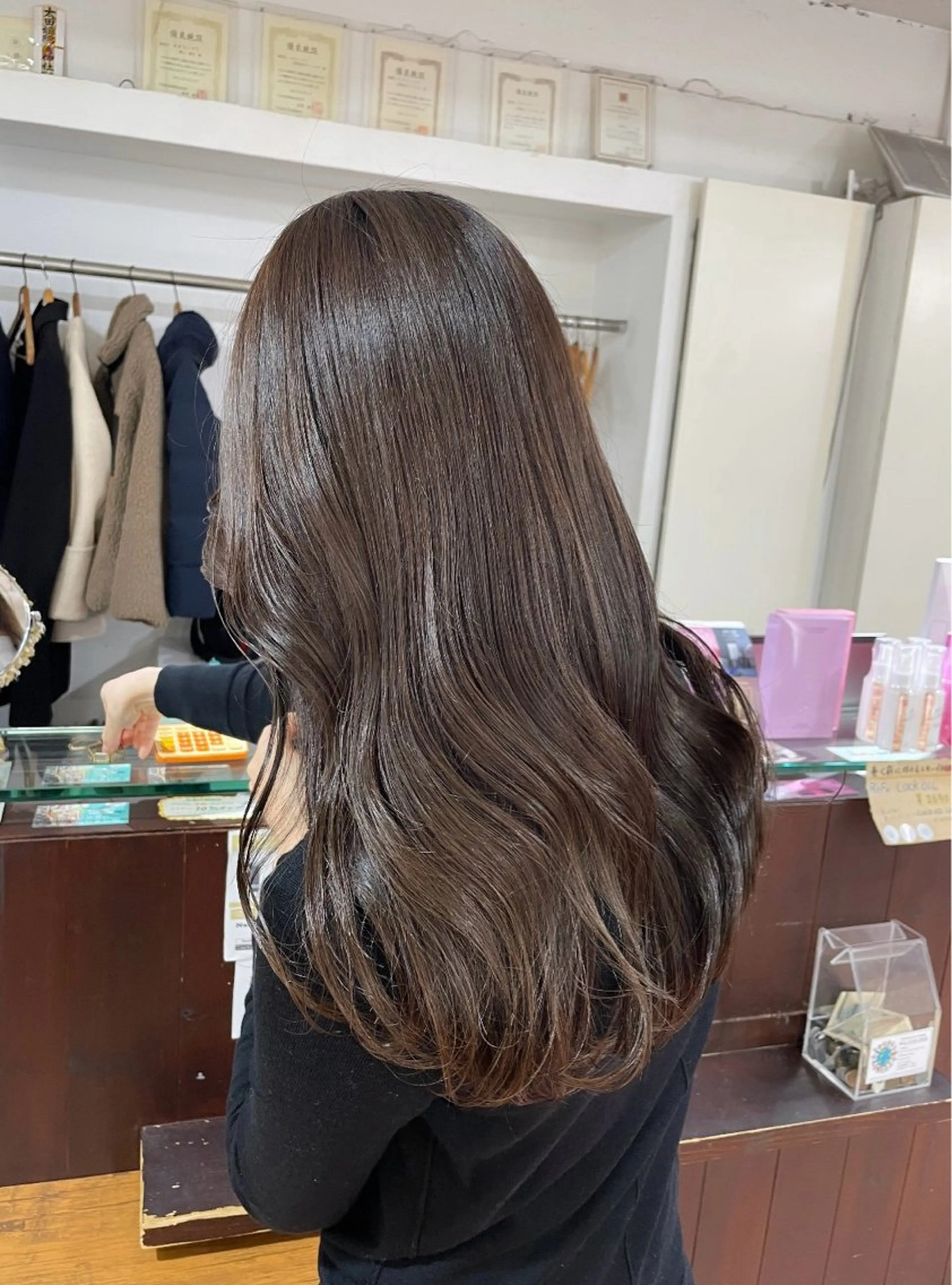ロング カラー アッシュ アッシュブラウン ブラウンカラー カット ヘアカラー トリートメント 🦋透明感 艶カラー Rie🦋のヘアスタイル