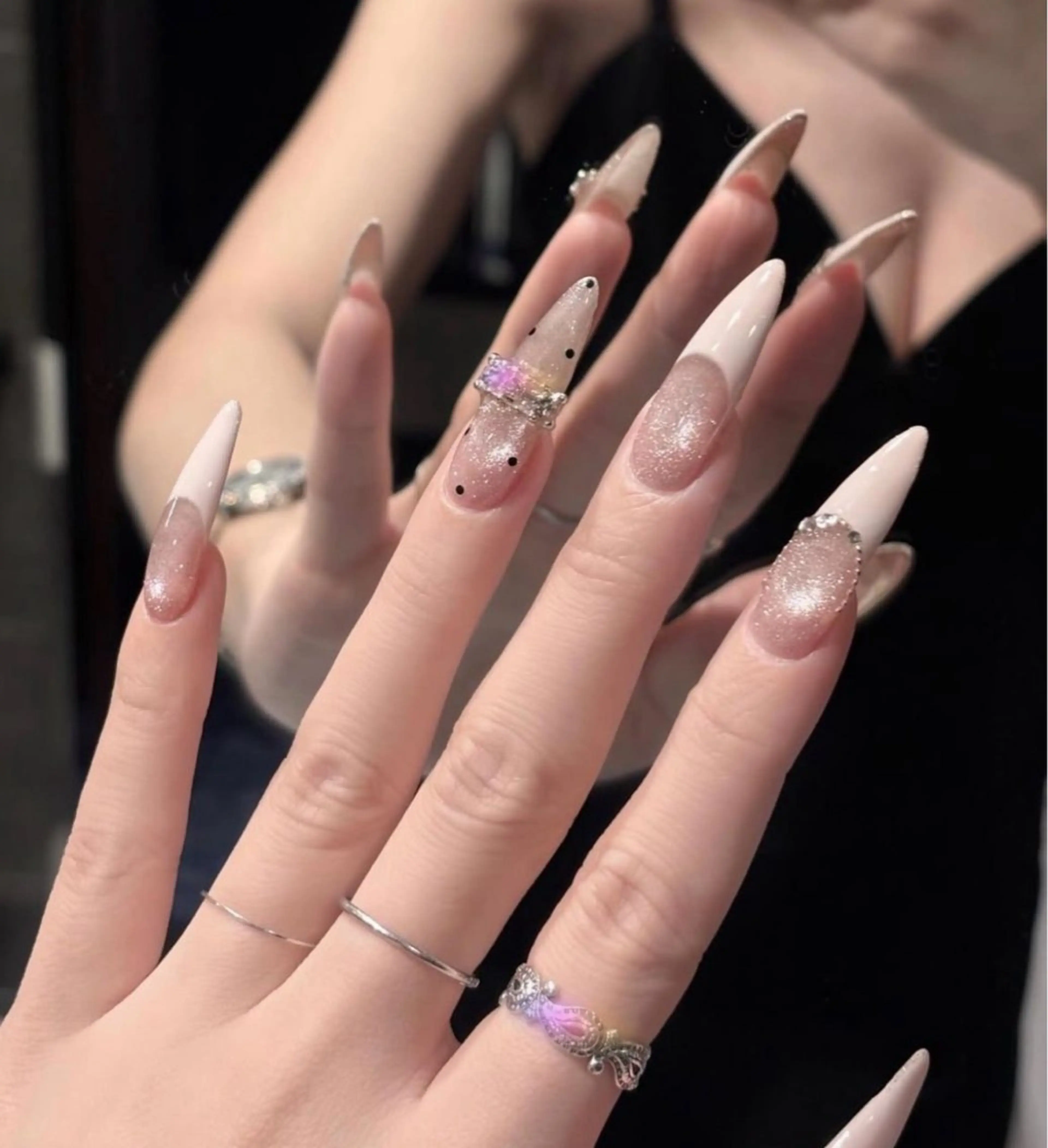 ネイル フレンチネイル キラキラネイル 韓国ネイル シンプルネイル ワンホンネイル ハンドネイル MEI Nailのネイルデザイン