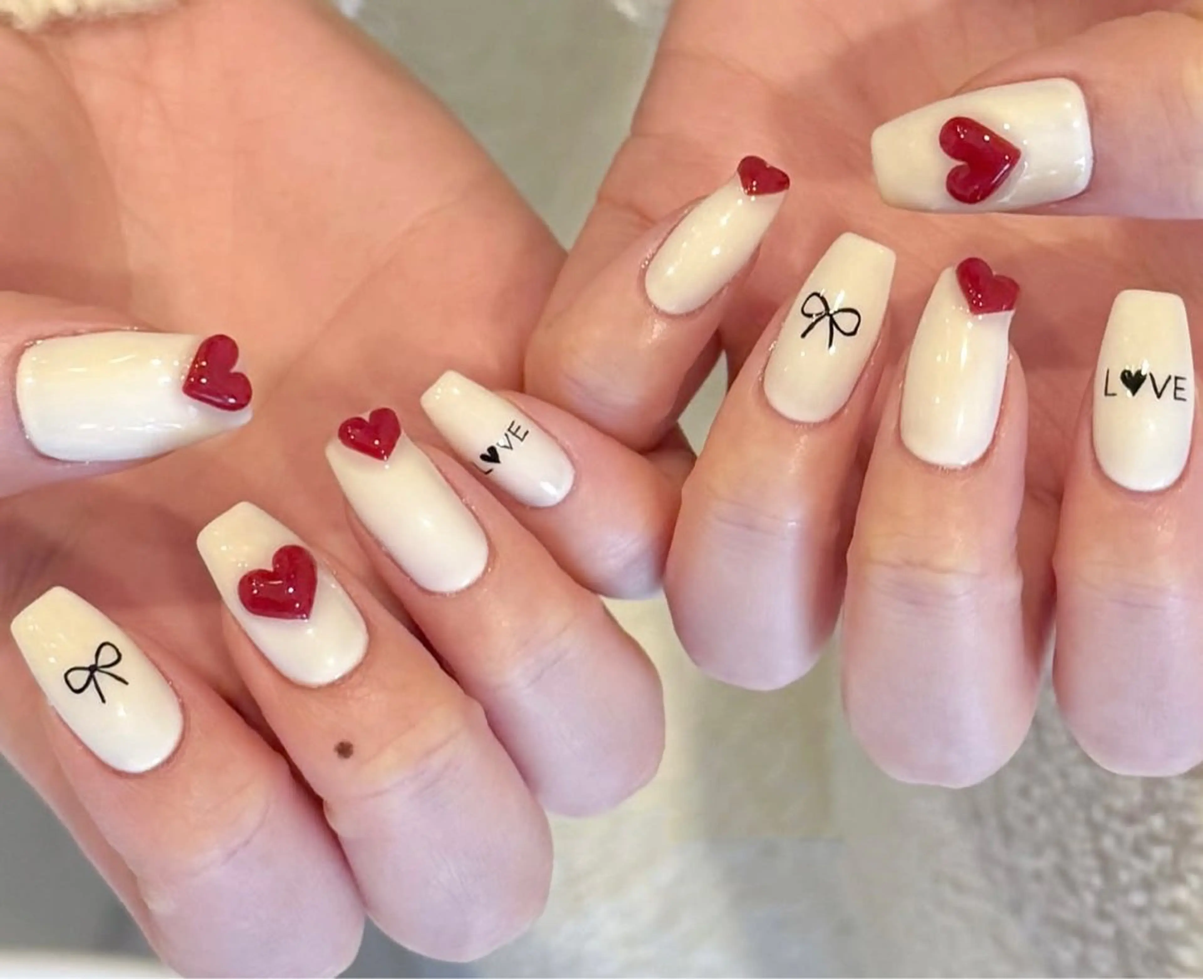 ネイル ボルドー チークネイル フレンチネイル ジェルネイル グラデーション ハンドネイル ╹◡╹Mimoミモ Eye&Nailのマツエク・マツパデザイン