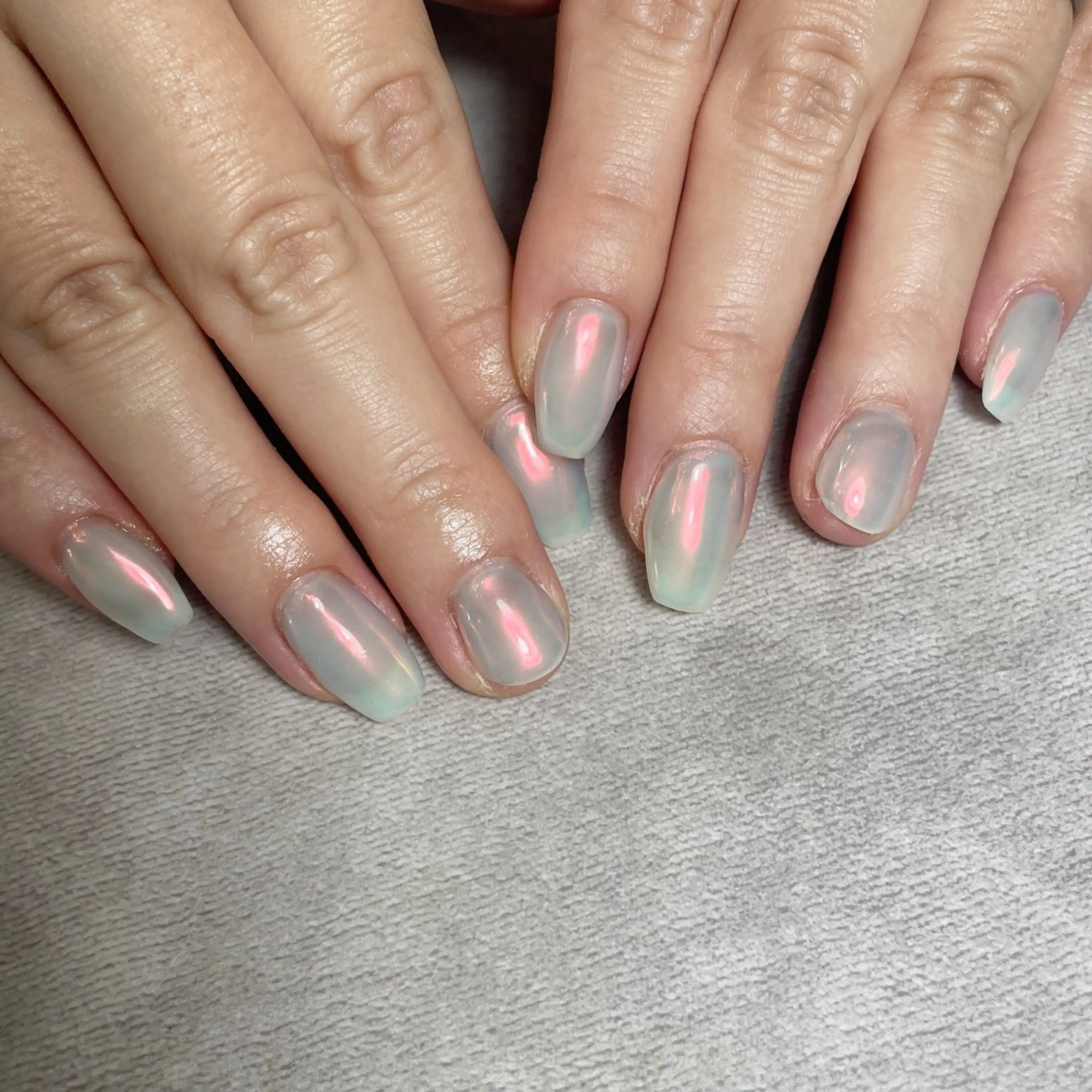 ネイル オーロラネイル ホワイト K Harukaのネイルデザイン