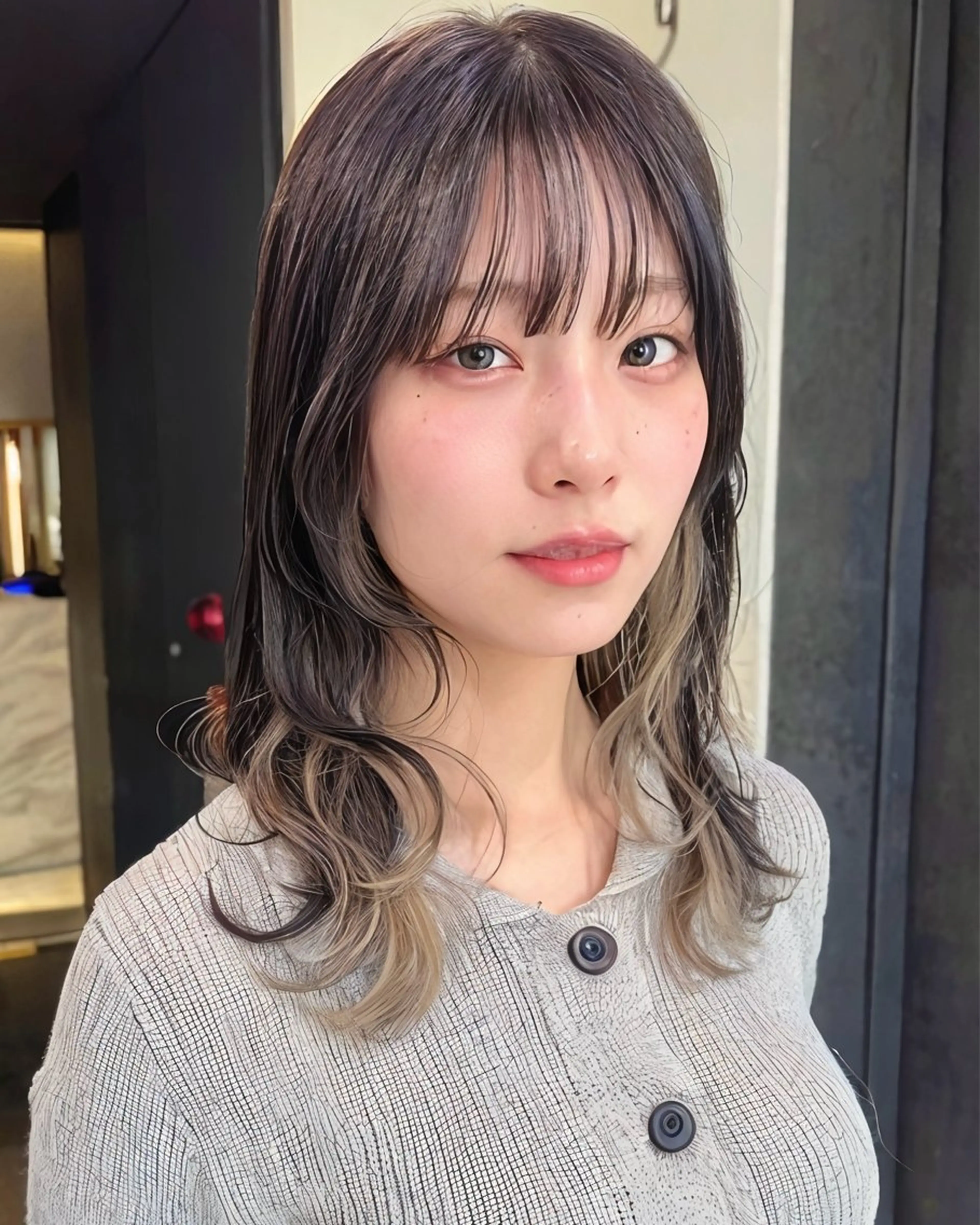 セミロング カラー ベージュカラー インナーカラー 顔まわりレイヤー レイヤーカット カット ヘアカラー トリートメント インナーカラー/レイ ヤーカット♡/マキシのヘアスタイル