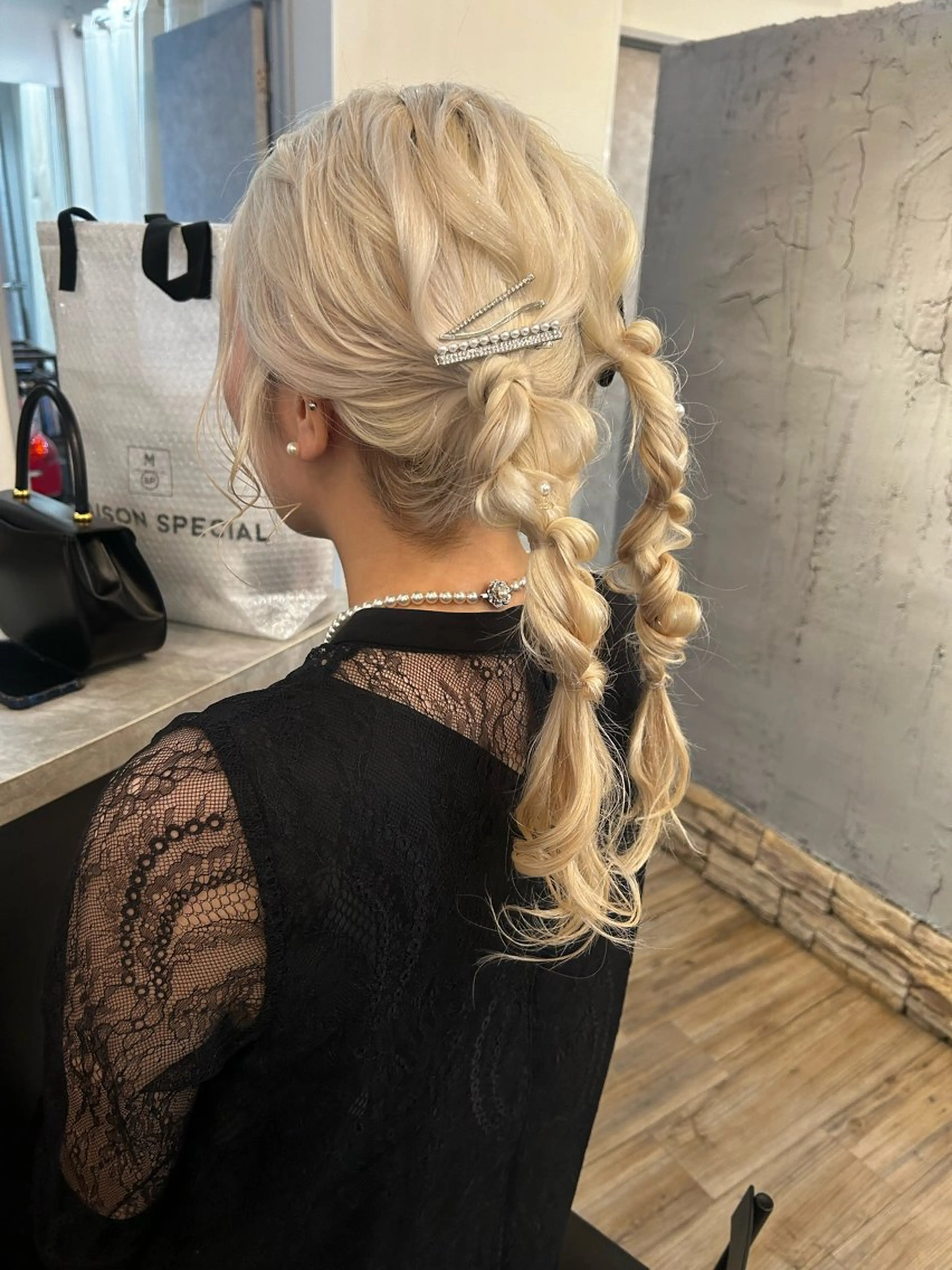 ヘアアレンジ ブリーチ／ヘアセット 🪞🌙minamiのヘアスタイル