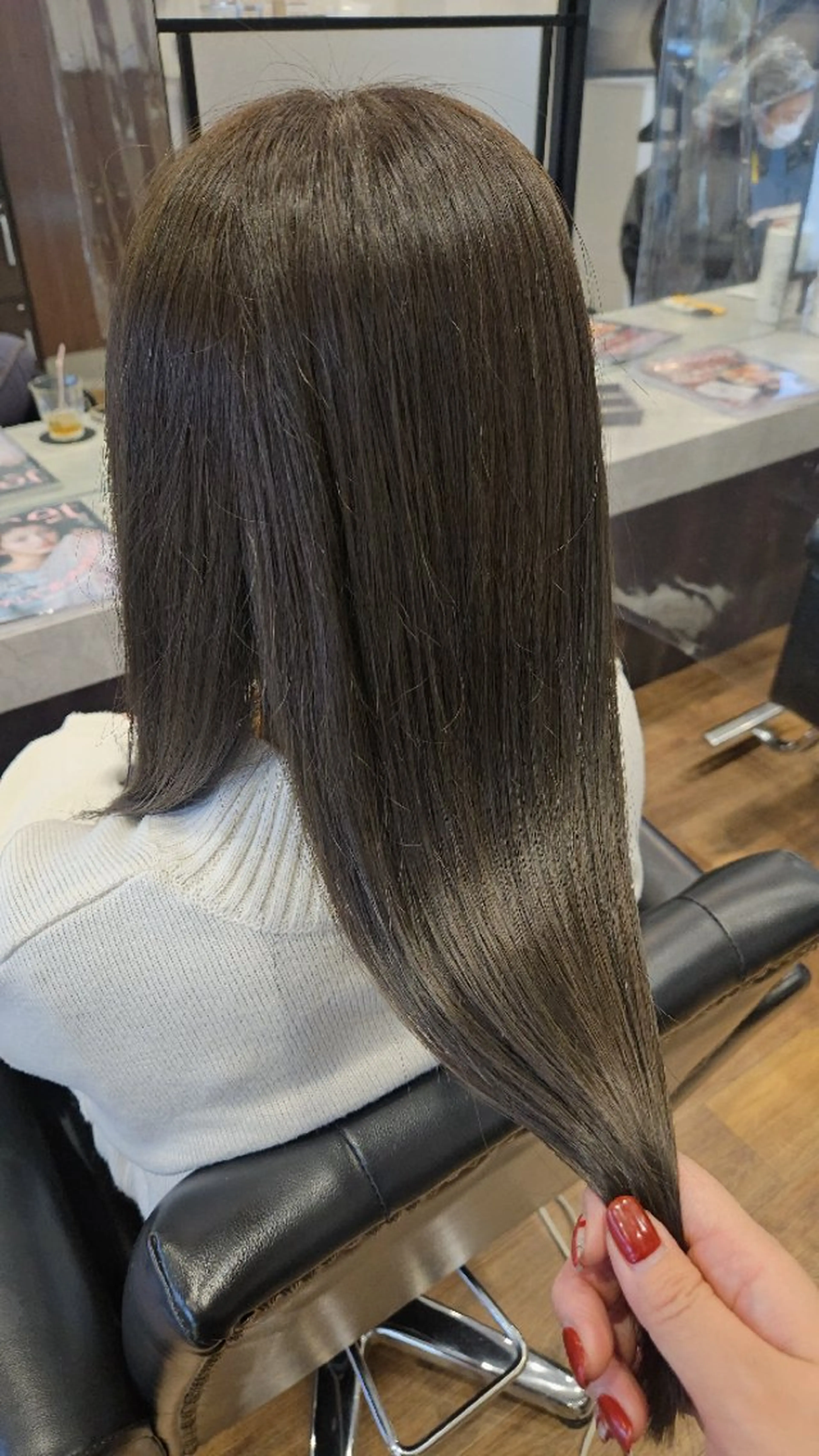 ロング カラー ヘアカラー トリートメント 関口 友菜のヘアスタイル