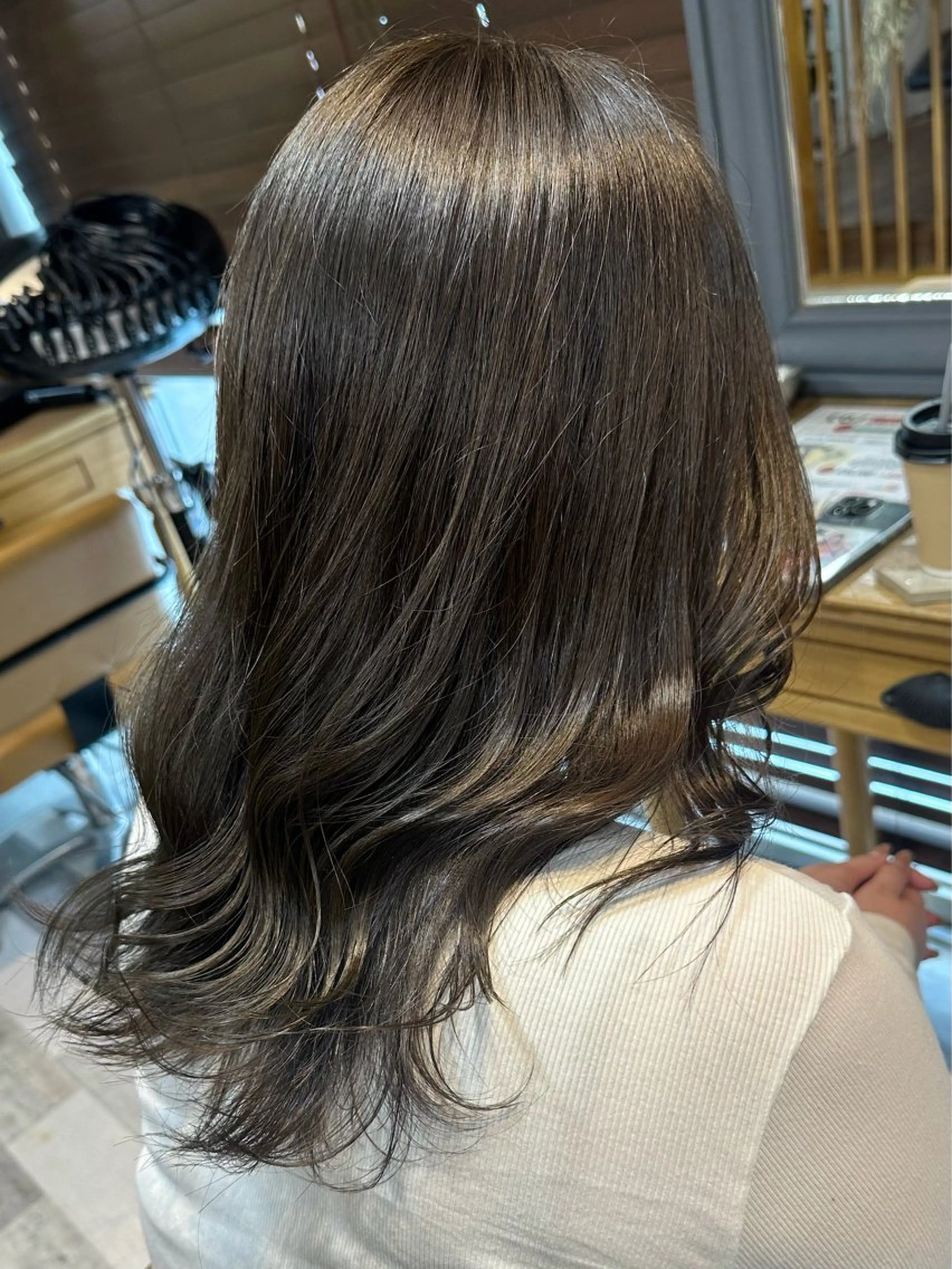 ミディアム カラー グレージュ オリーブグレージュ オリーブグレー 和田 直也のヘアスタイル