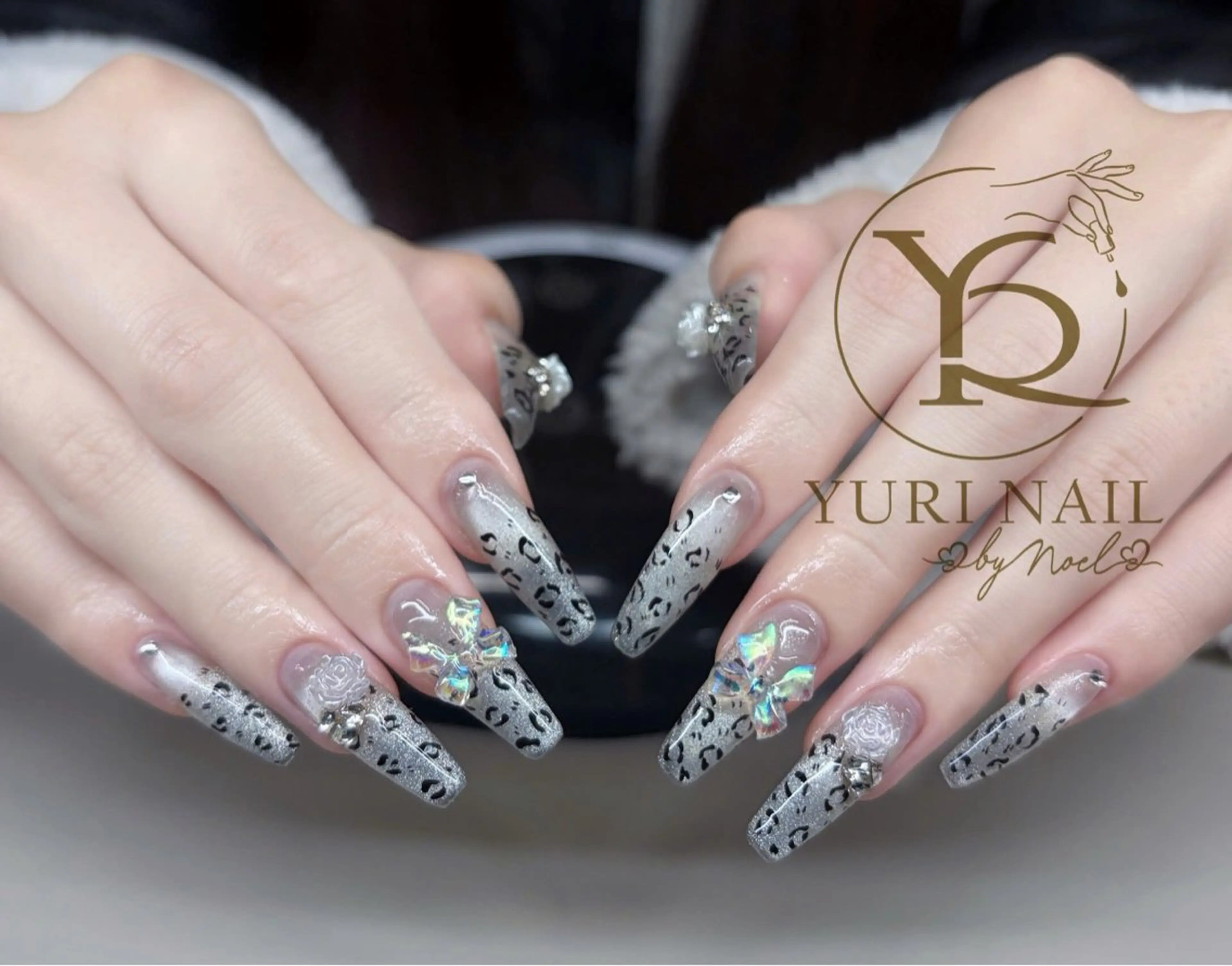 ネイル オーロラネイル ブルー チークネイル フットネイル フレンチネイル ハンドネイル フットネイル ハンドケア YURI Nail Narita所属・YURI Nail NARITAのネイルデザイン