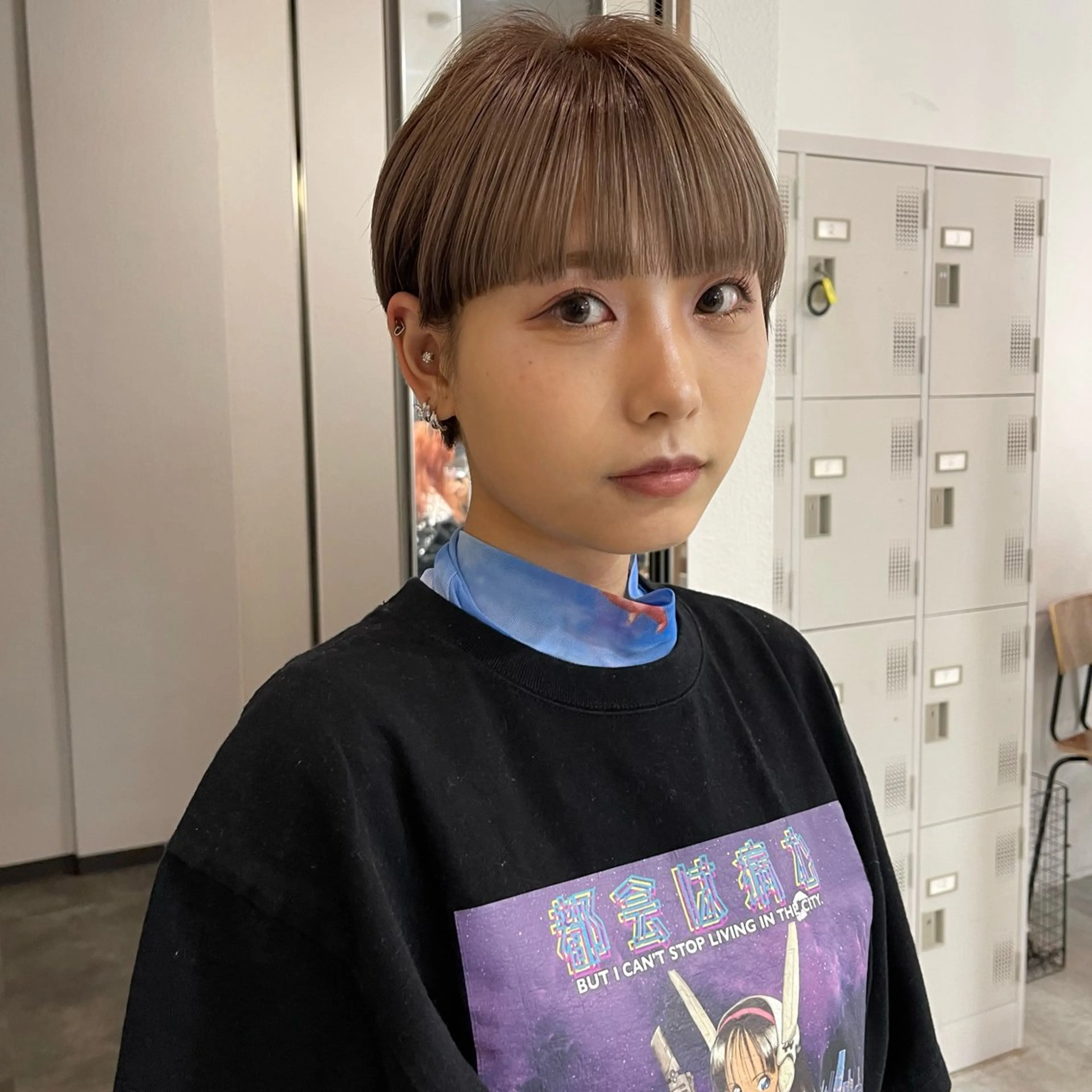 ショート カラー ハイライトカラー ハイライト ショートヘア ヘアカラー 江藤貴基 レイヤー カット【駅徒歩⑥歩】のヘアスタイル