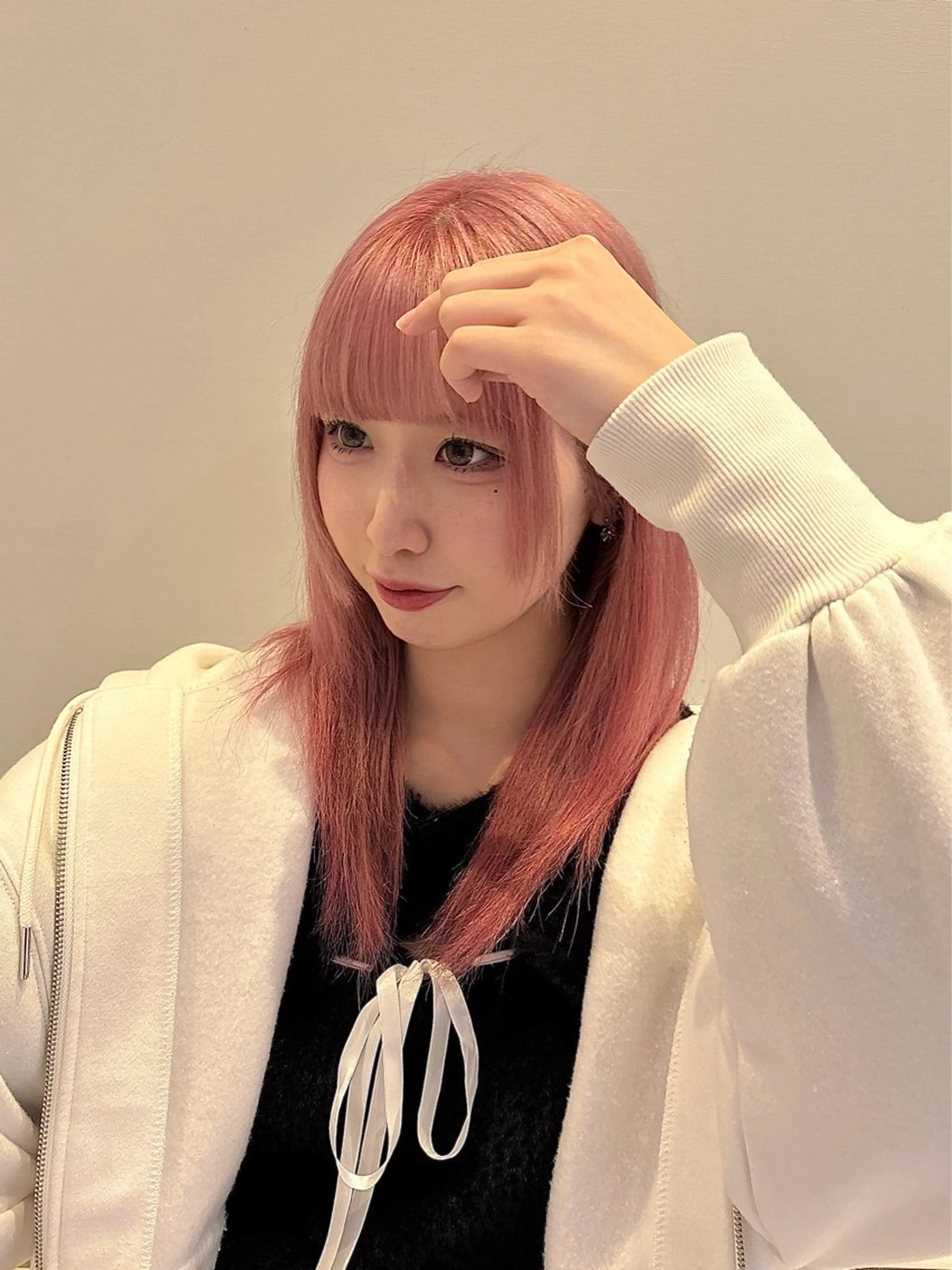 ロング カラー ブリーチ ピンクカラー ヘアカラー 若松 心和のヘアスタイル