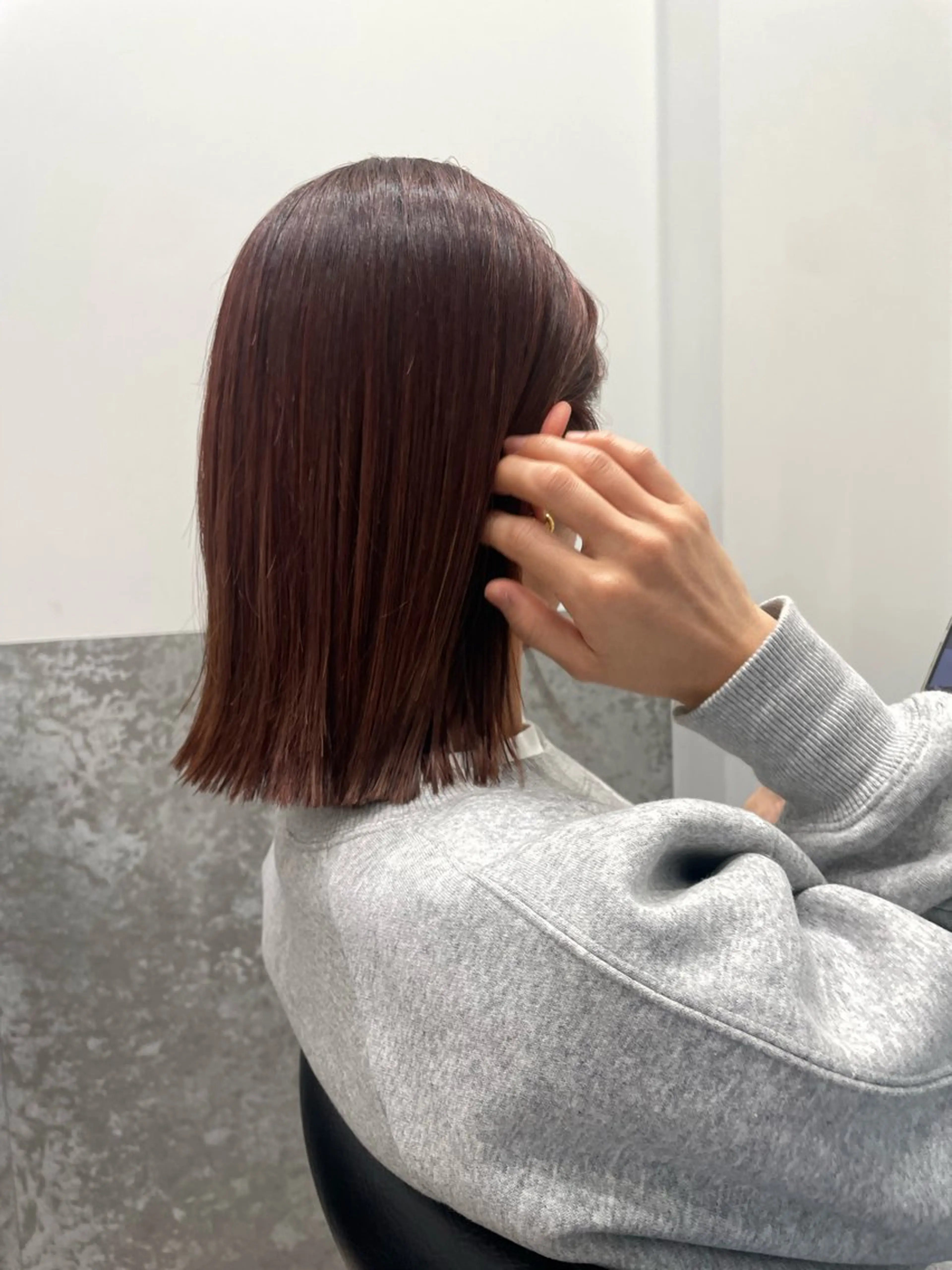 セミロング カラー 小坂 郁美のヘアスタイル