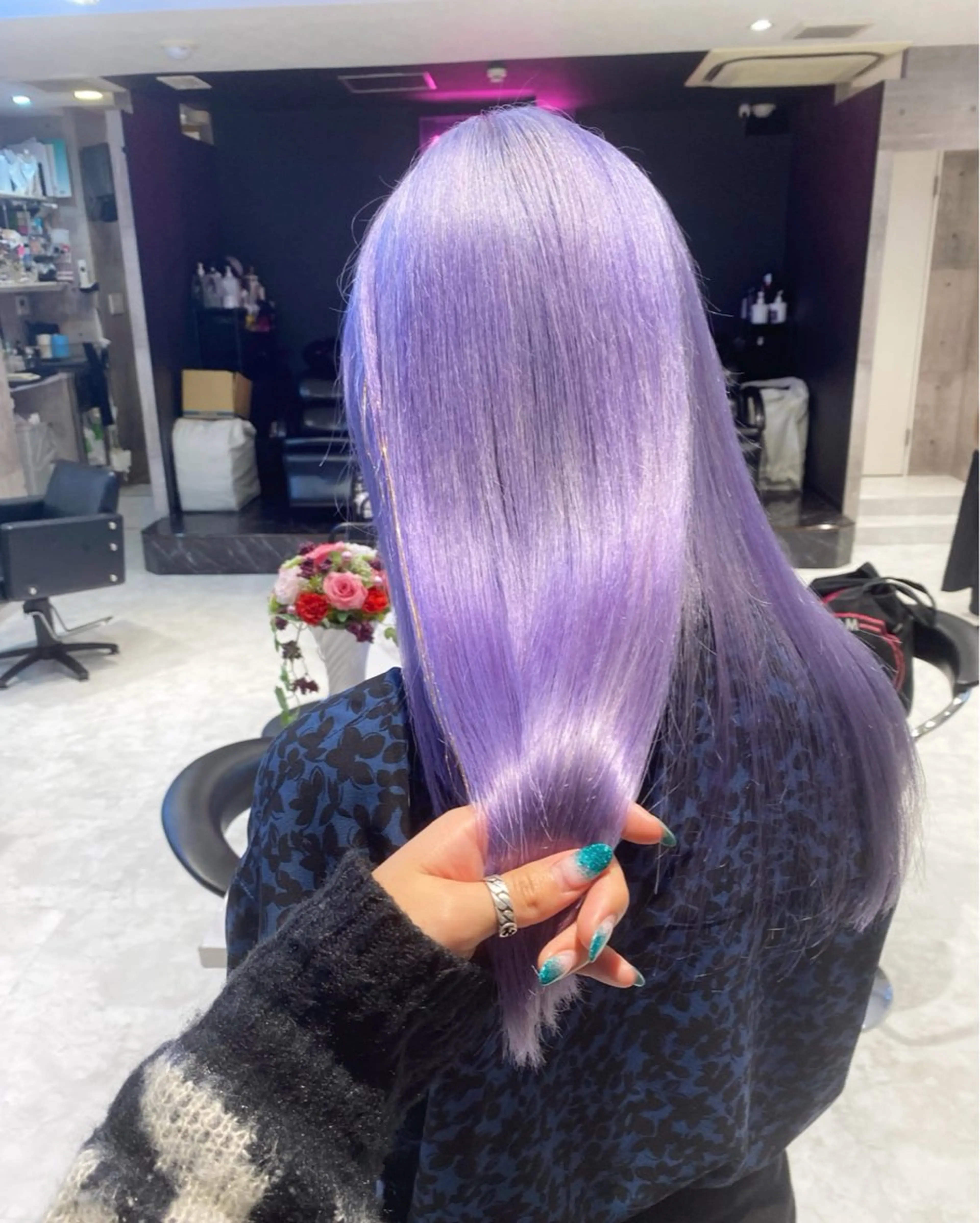 カラー 漆畑 莉奈のヘアスタイル