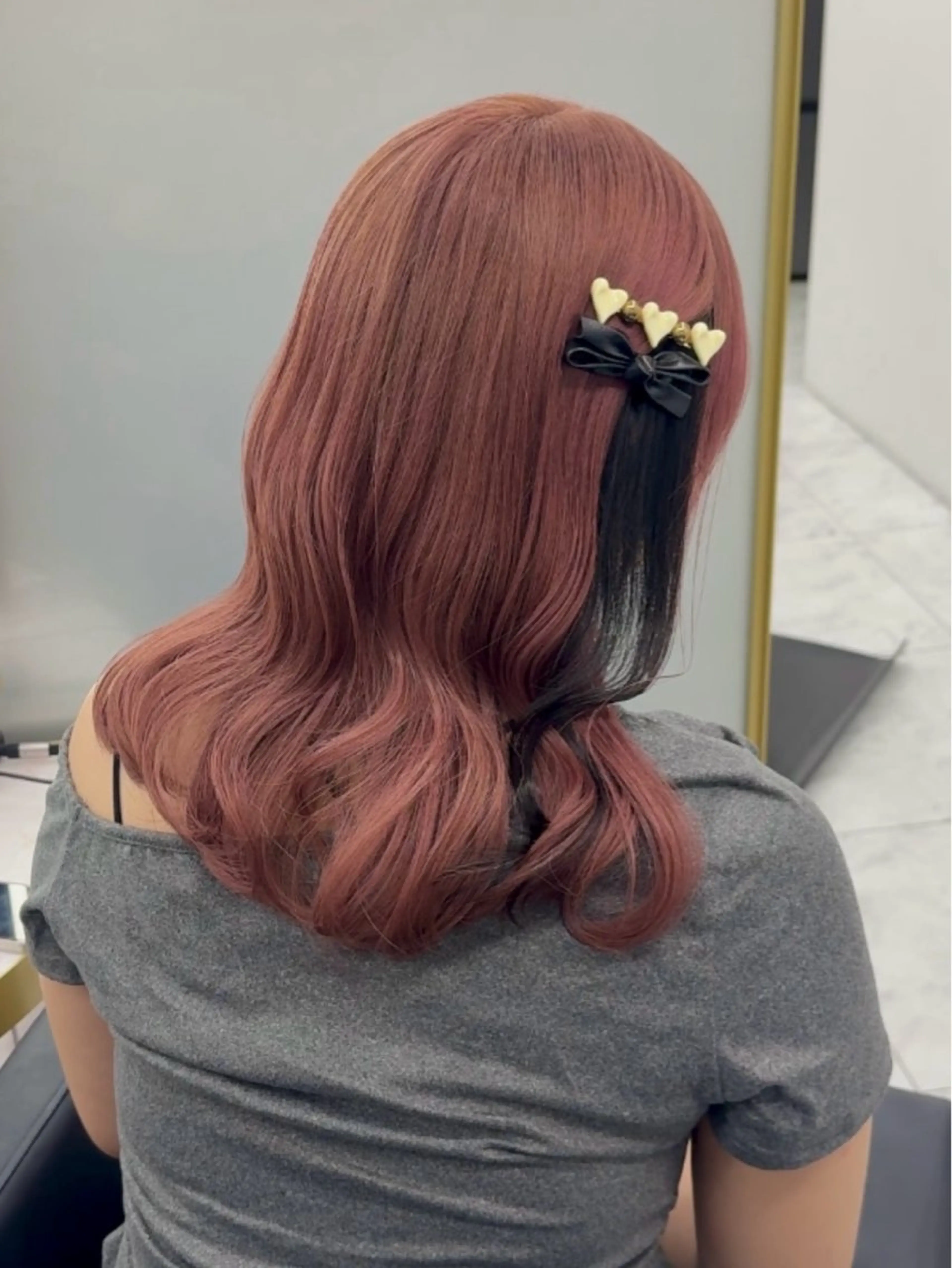セミロング ヘアカラー トリートメント 中山 ちかのヘアスタイル