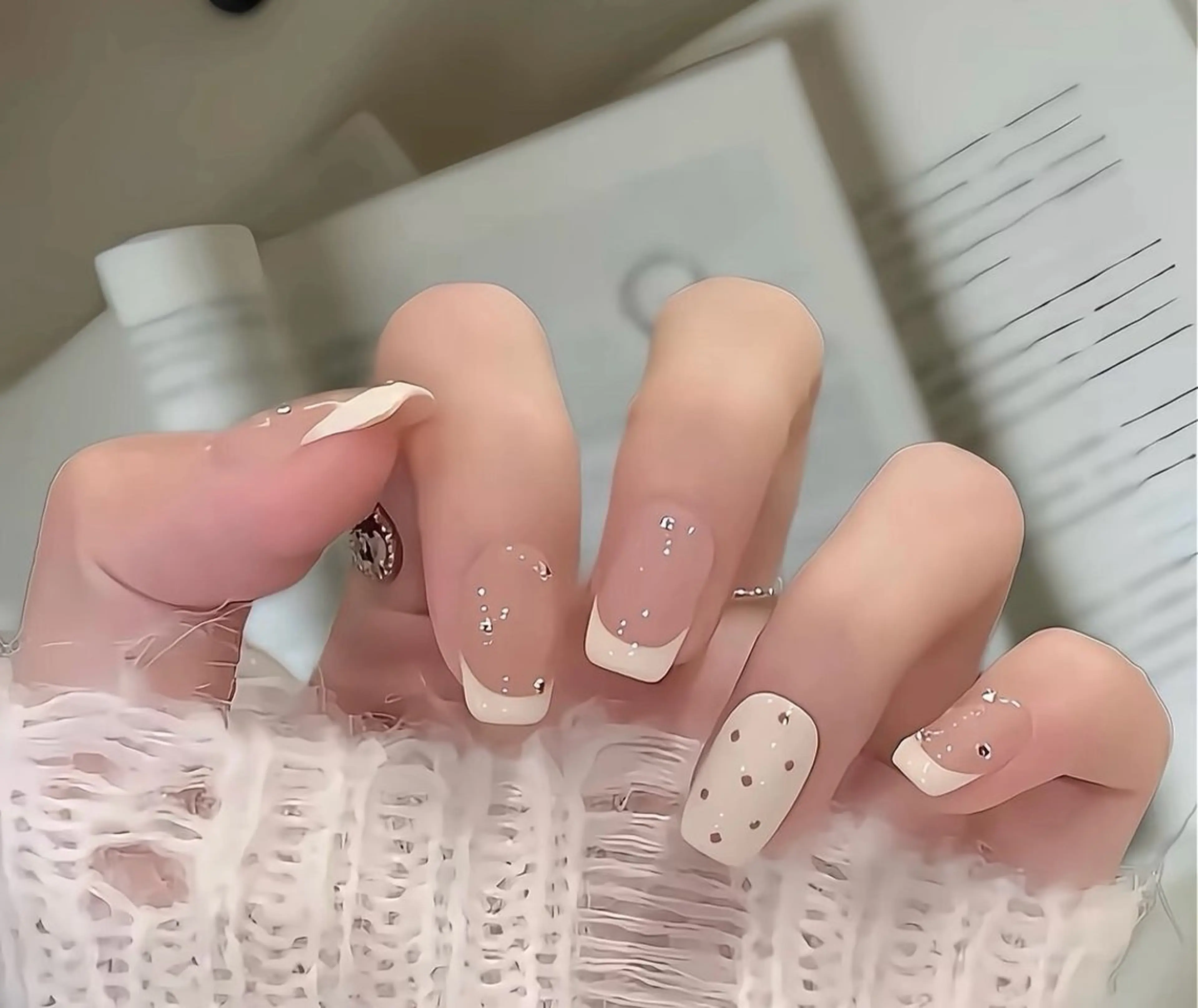 ネイル チークネイル 長さ出し フレンチネイル ガーリー 韓国ネイル sun nail池袋 モデル募集のネイルデザイン