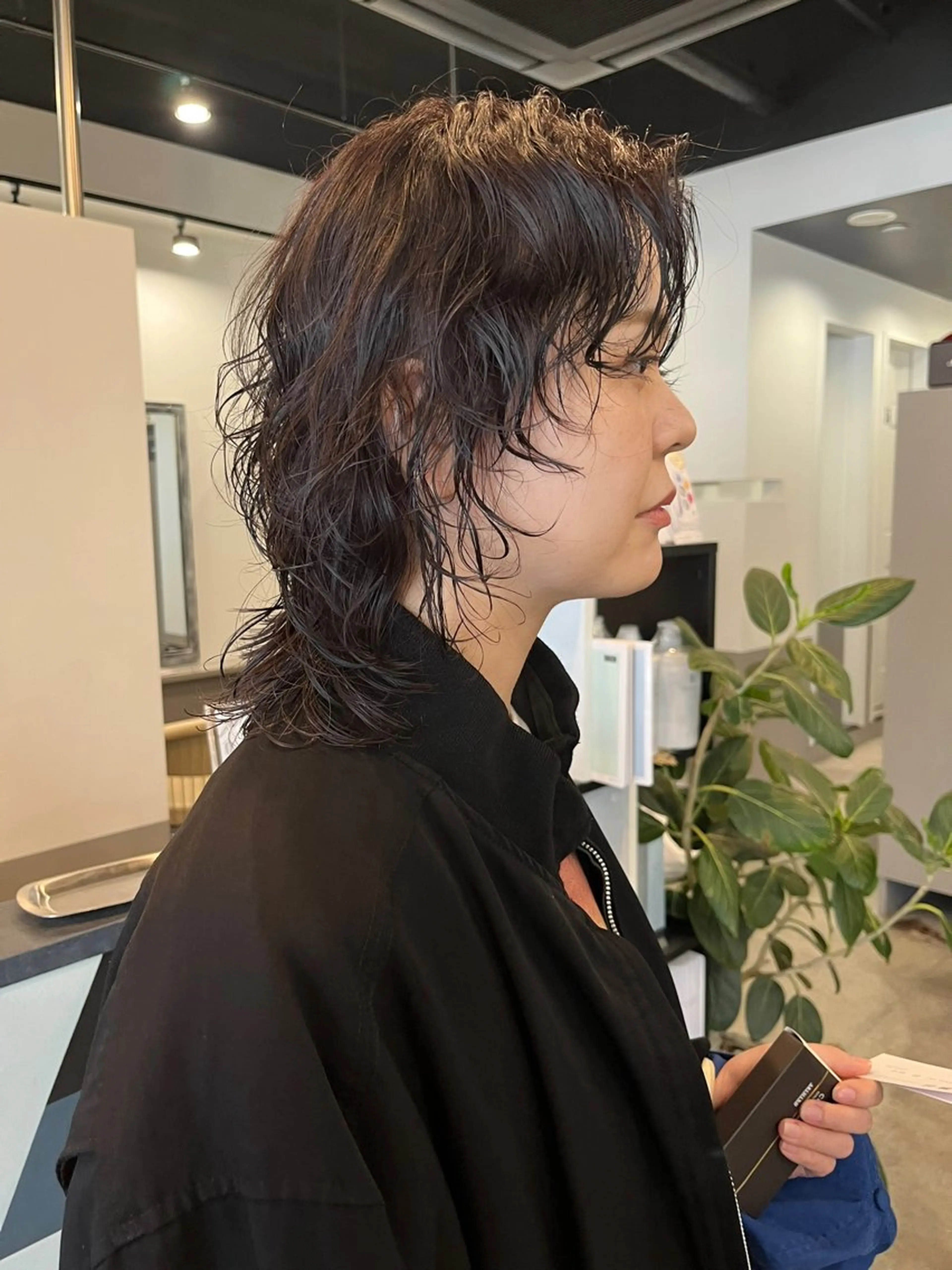 ミディアム パーマ ミディアムパーマ ウルフカット カット パーマ トリートメント dogstar小林諒 パーマ/レイヤーのヘアスタイル