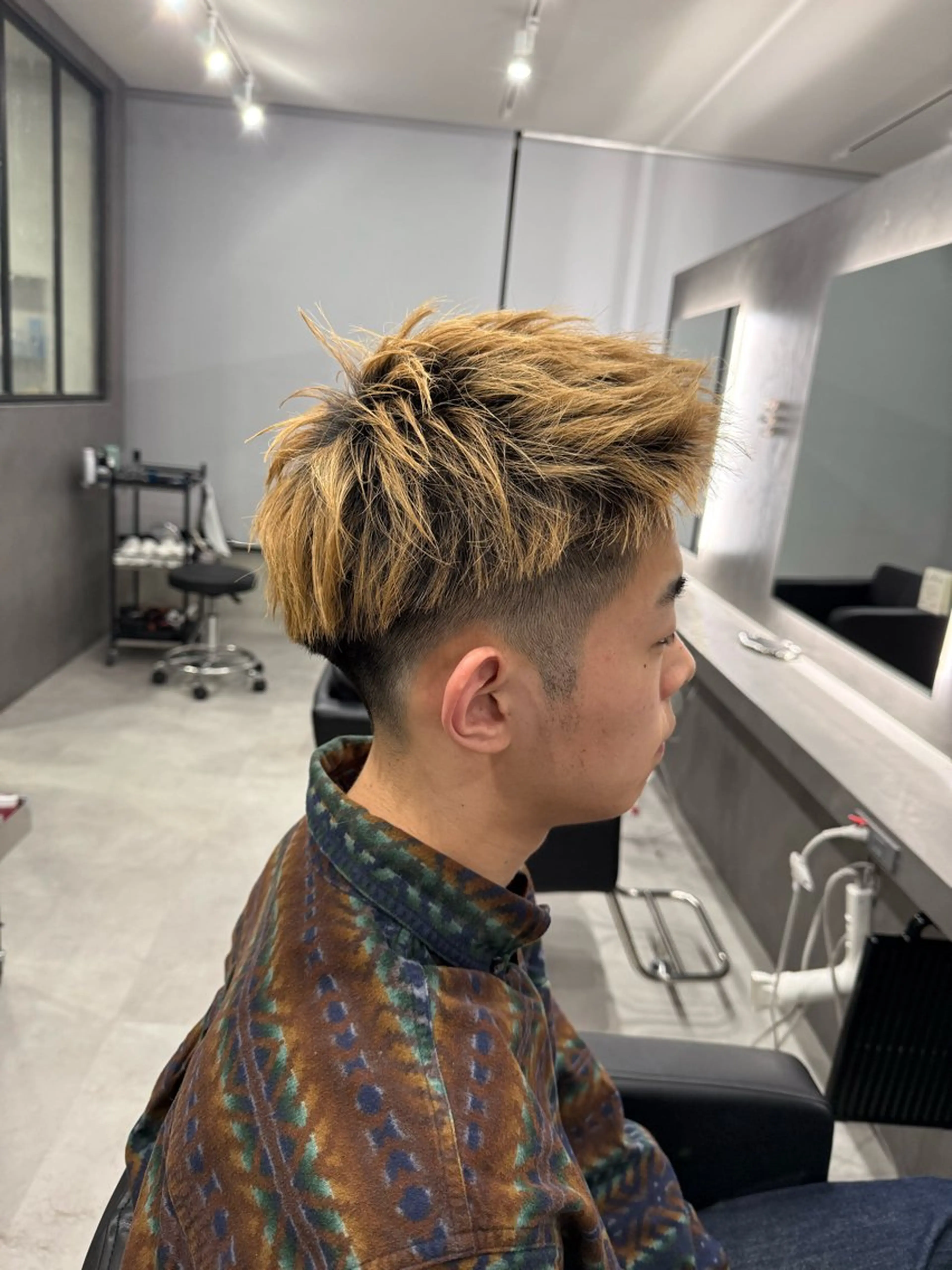 ショート メンズ 鈴木 未歩のヘアスタイル