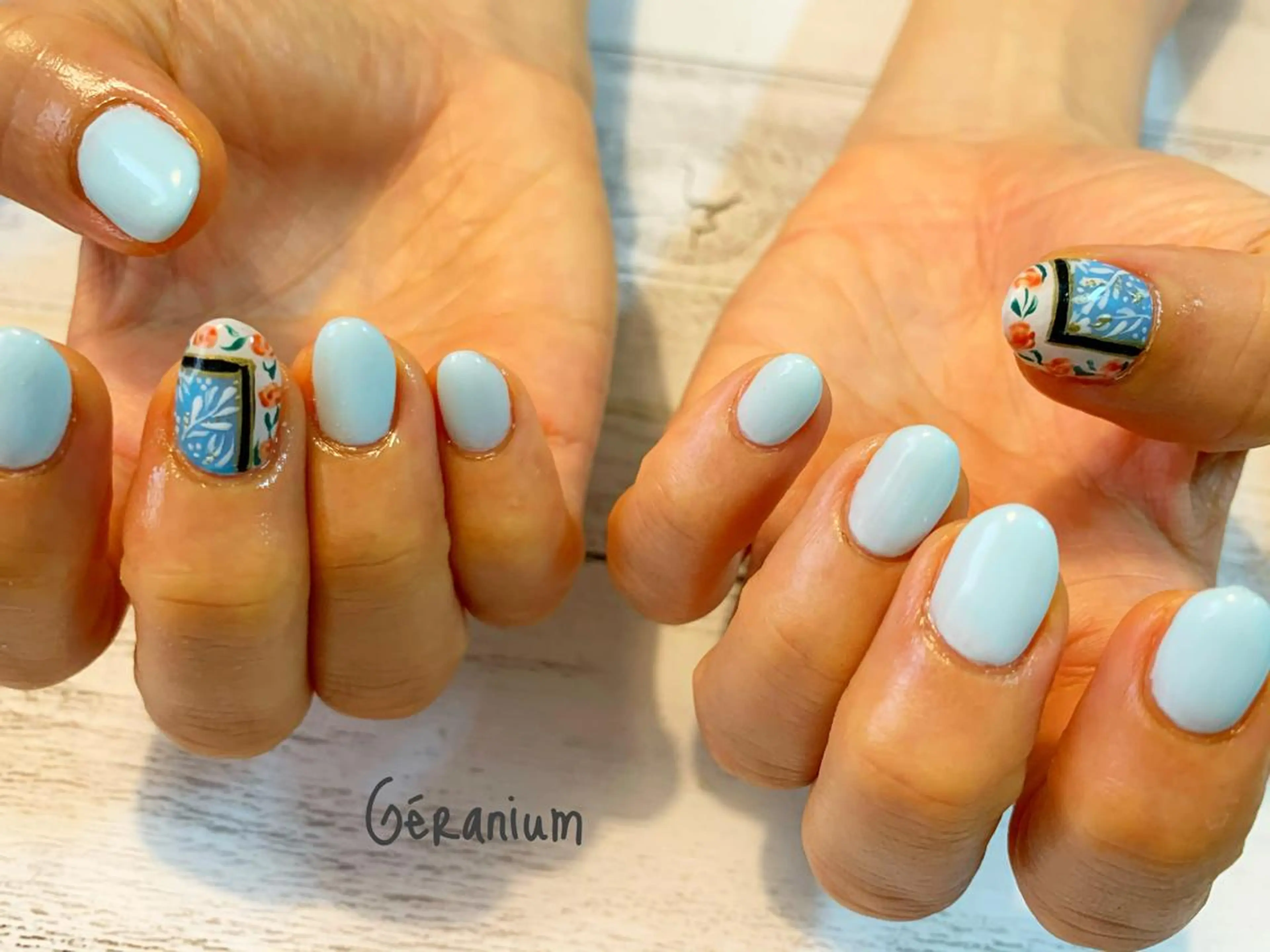 ショート ハンドネイル フットネイル GéRanium Harukaのネイルデザイン