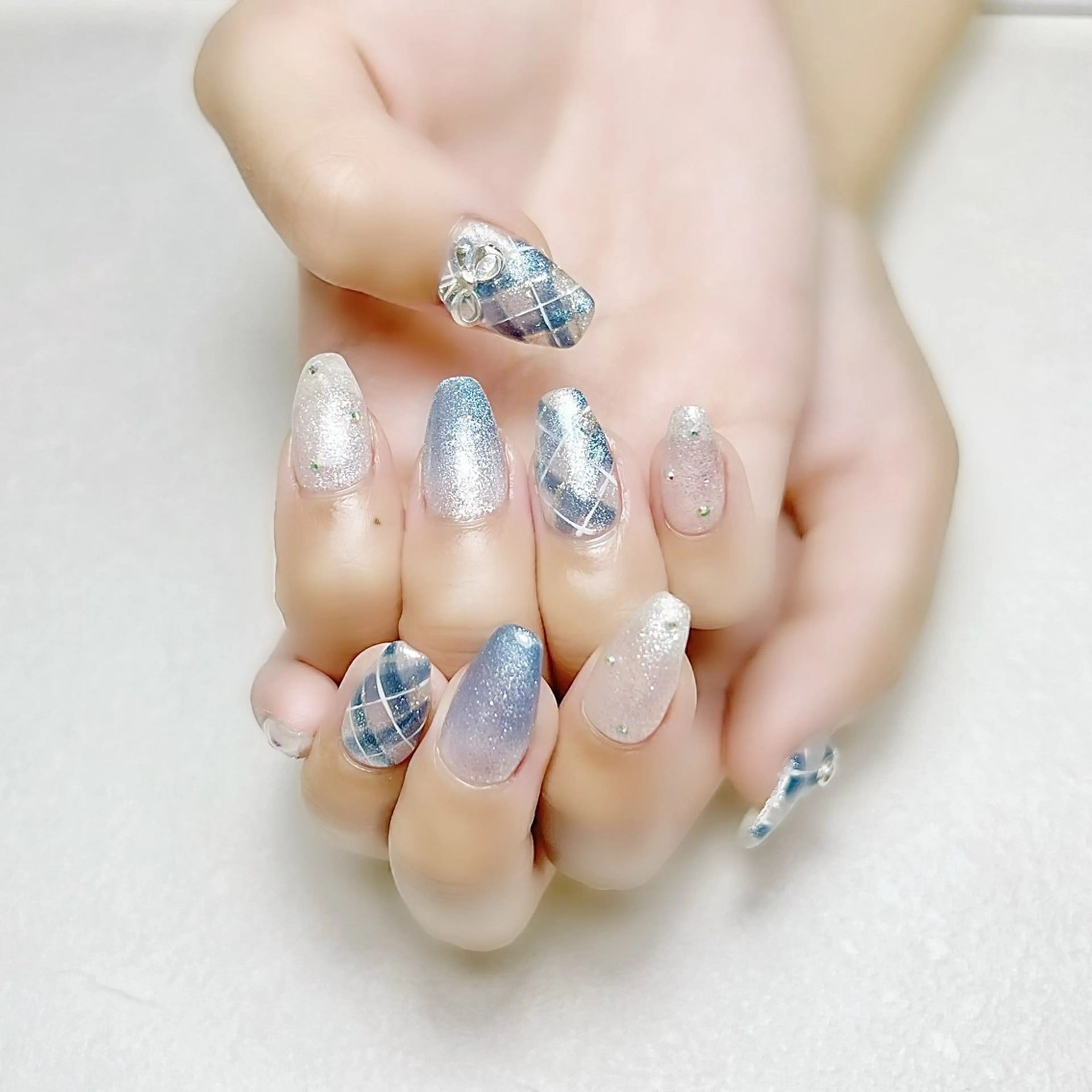 ネイル ブルー グラデーション キラキラネイル マグネットネイル 春ネイル rouse nail RISATOのネイルデザイン