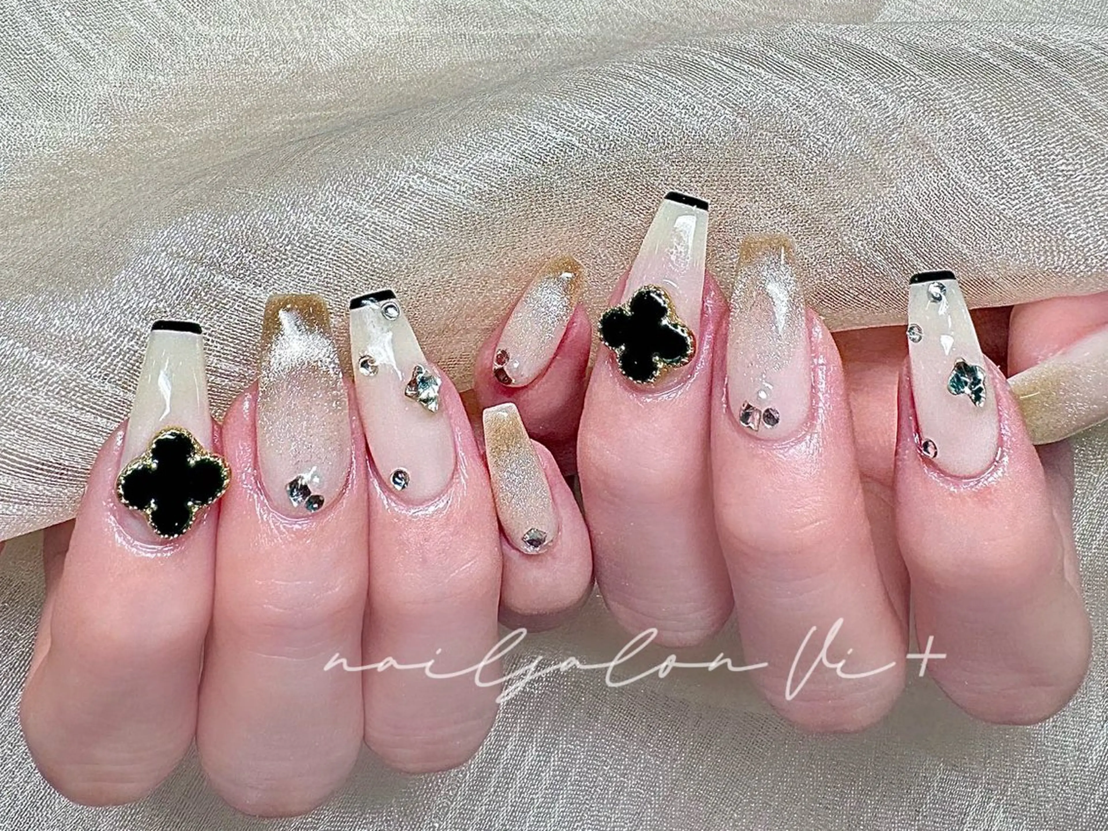ネイル ハンドネイル ✨Nailsalon Vi+✨のネイルデザイン