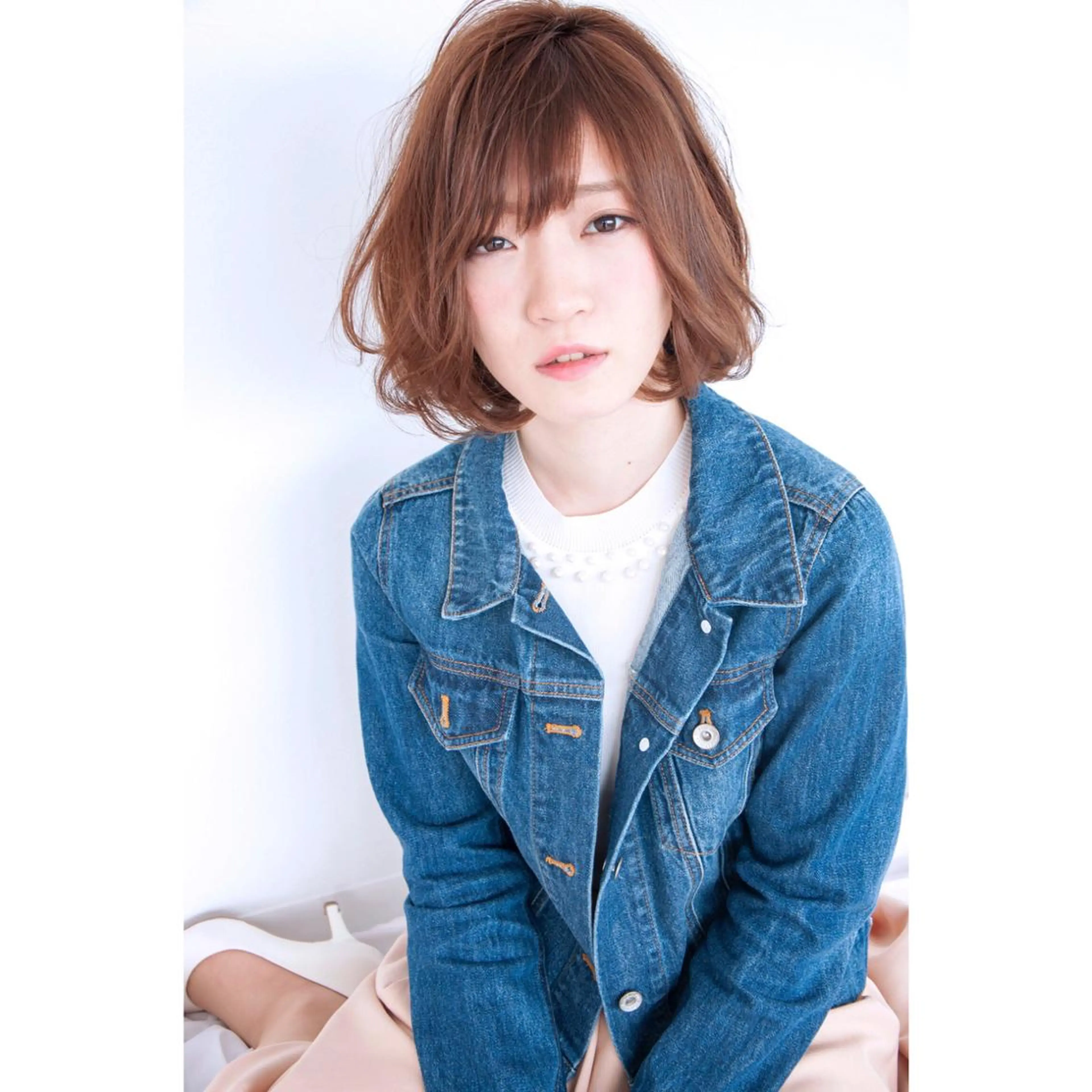 ミディアム カラー ボブ レイヤーカット 樽見 怜のヘアスタイル