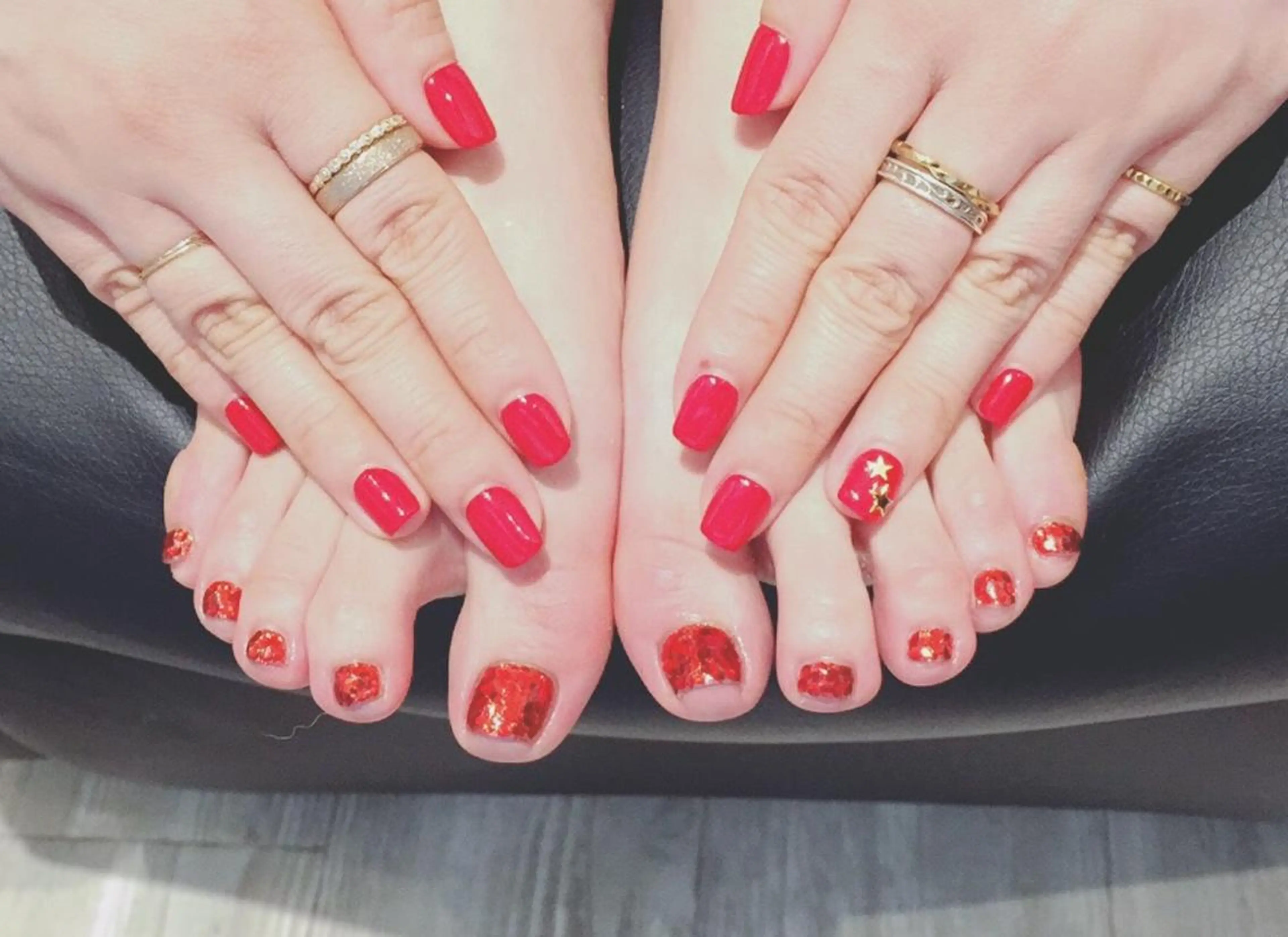 ネイル ワンカラーネイル 赤色 西日暮里駅徒歩1分/ NAIL106Gのネイルデザイン