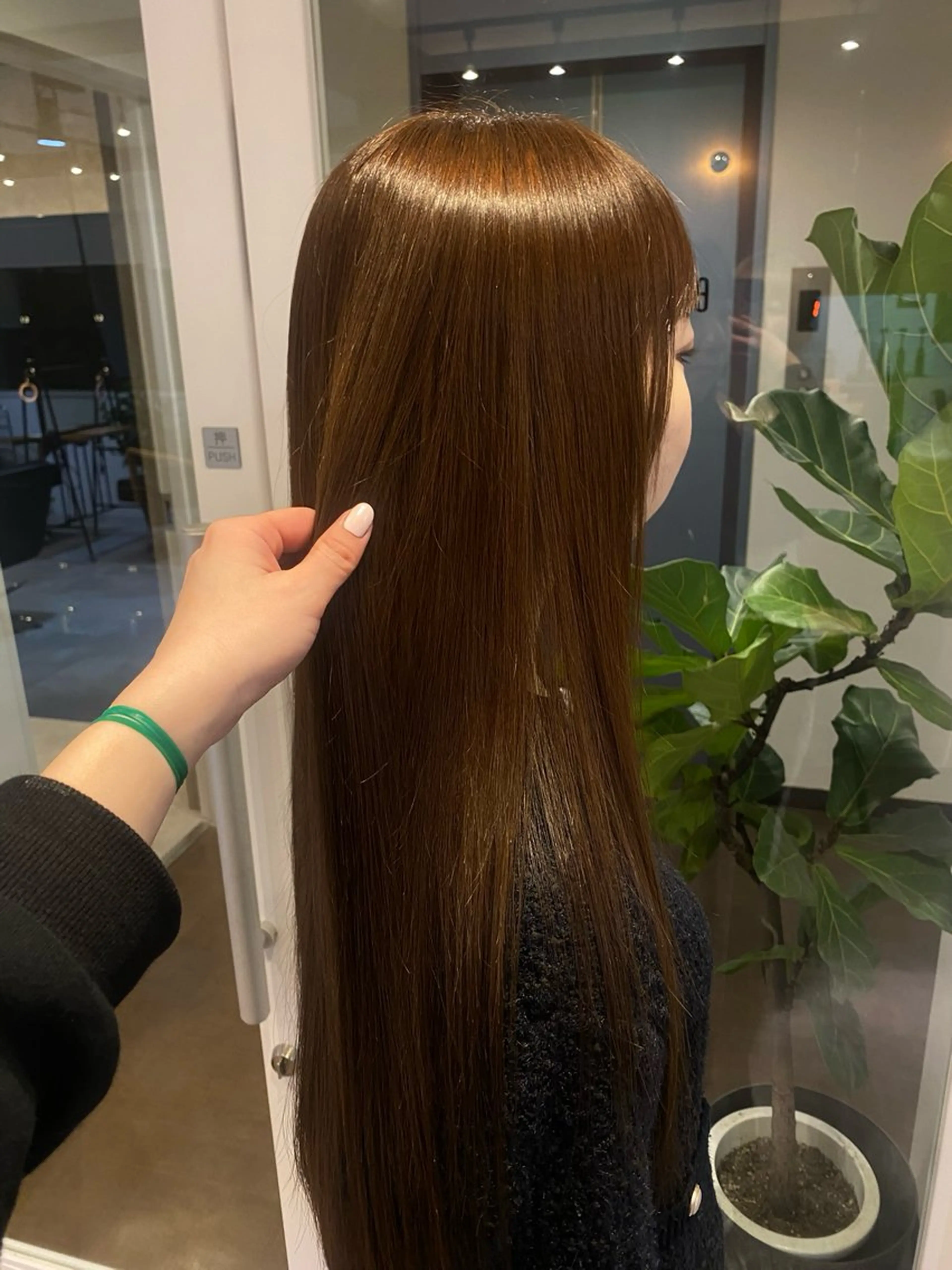 ロング カラー 透明感カラー トリートメント ヘアカラー トリートメント fifth elima.yuanのヘアスタイル