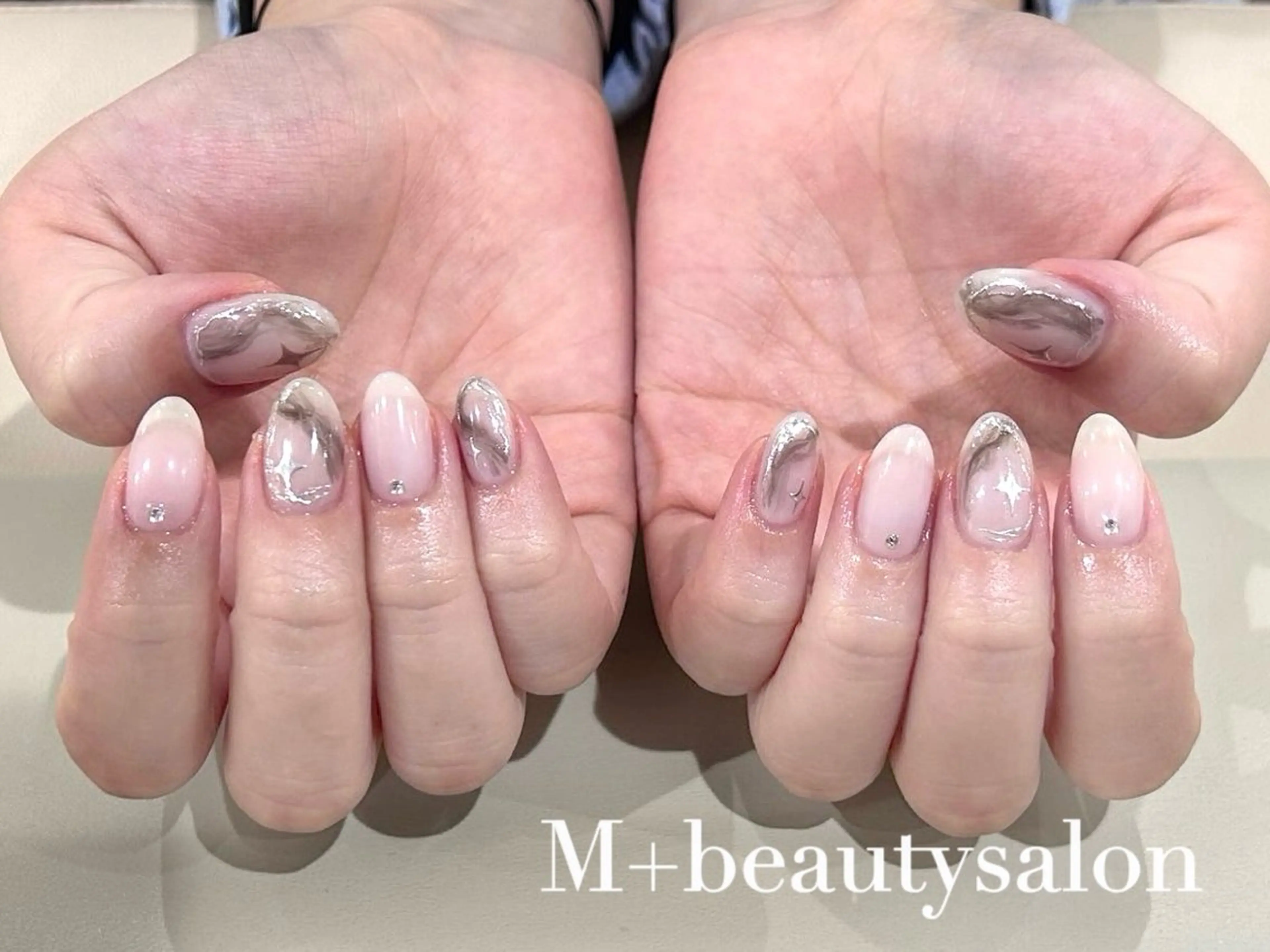 ネイル M+  Beauty Salonのネイルデザイン