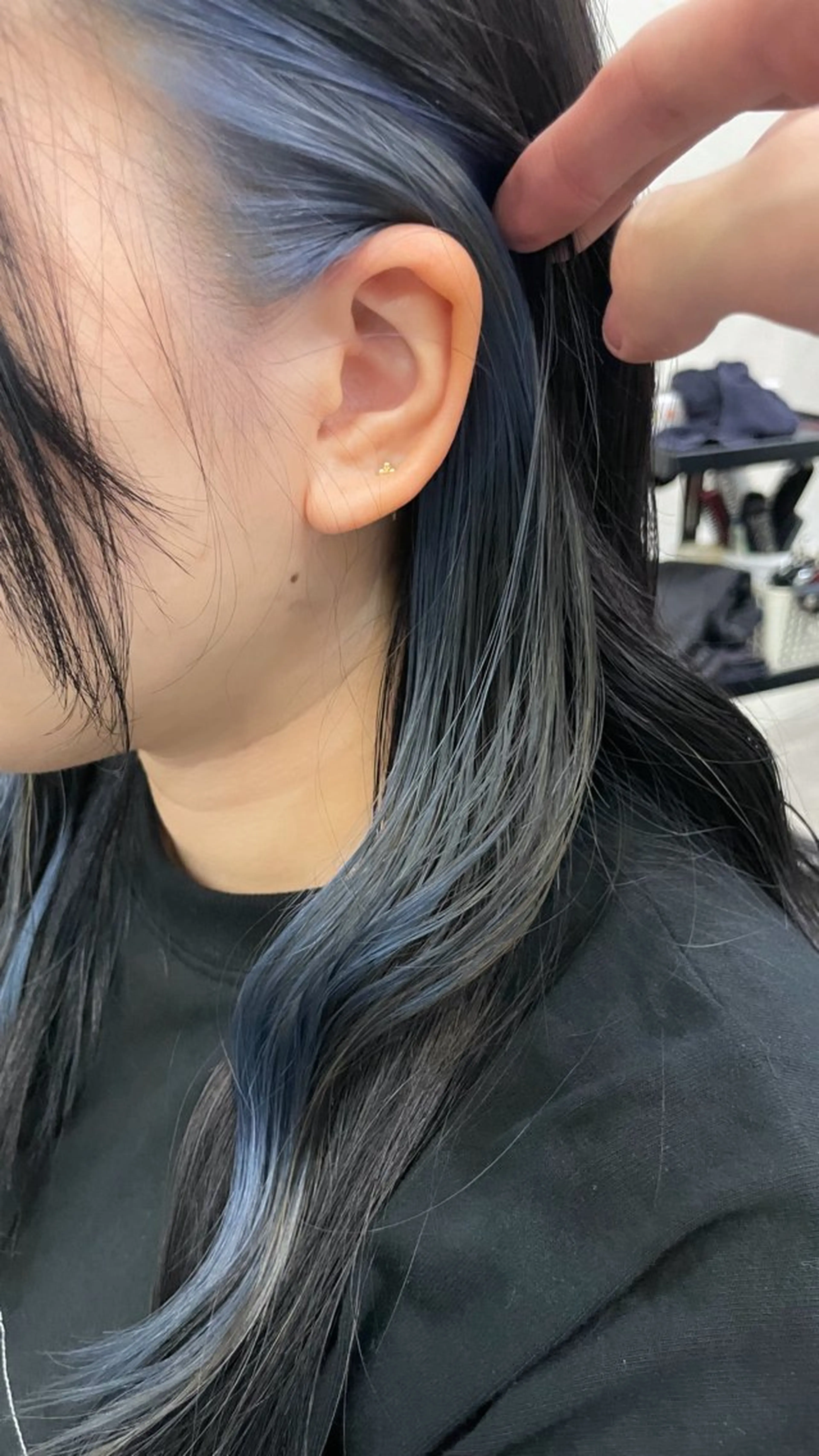 セミロング カラー イヤリングカラー 🐾Kenta🐾✰ ブリーチカラー✰のヘアスタイル