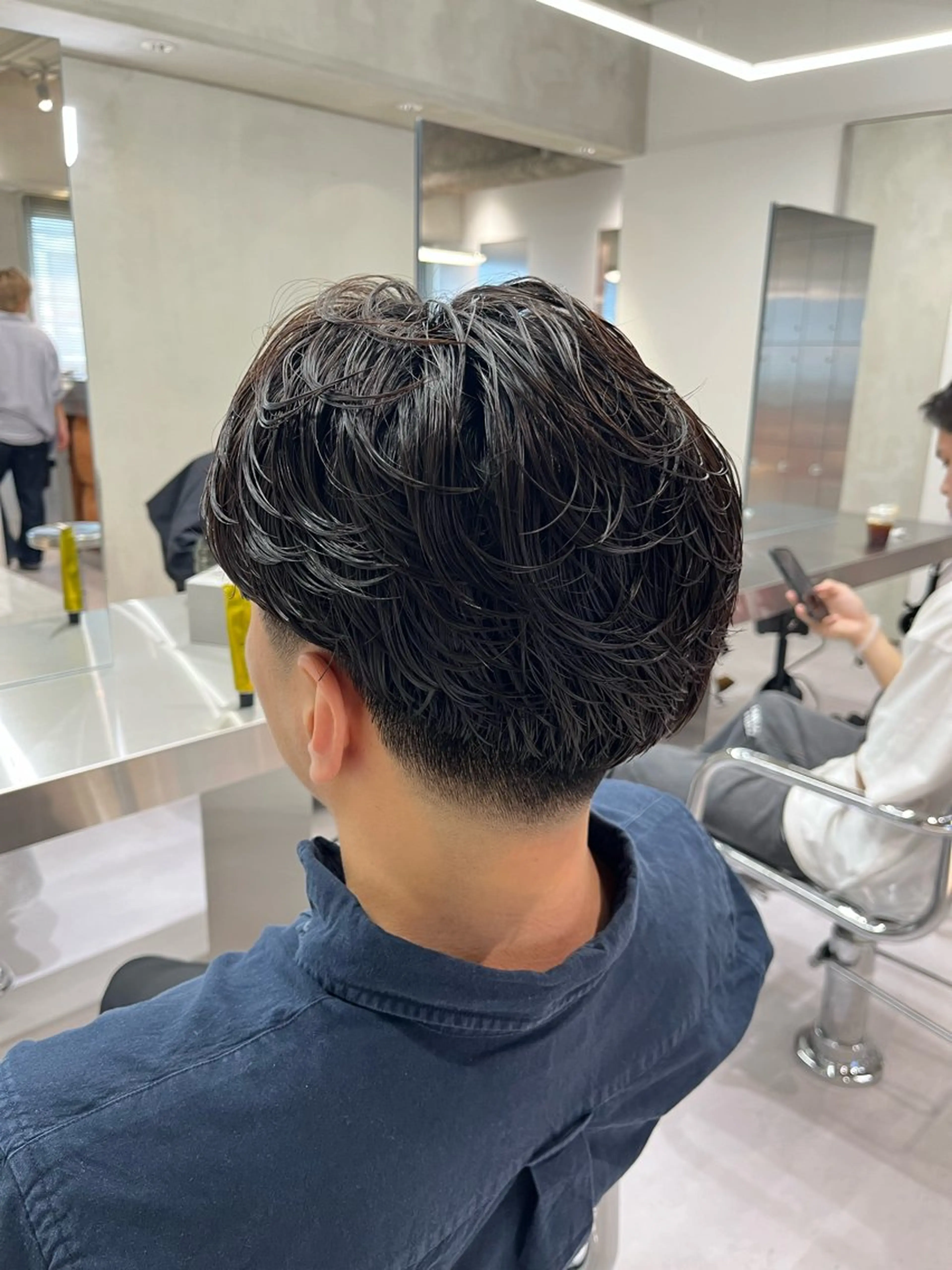 ショート パーマ メンズ ⚡メンズパーマフ ェードカットTomyのヘアスタイル