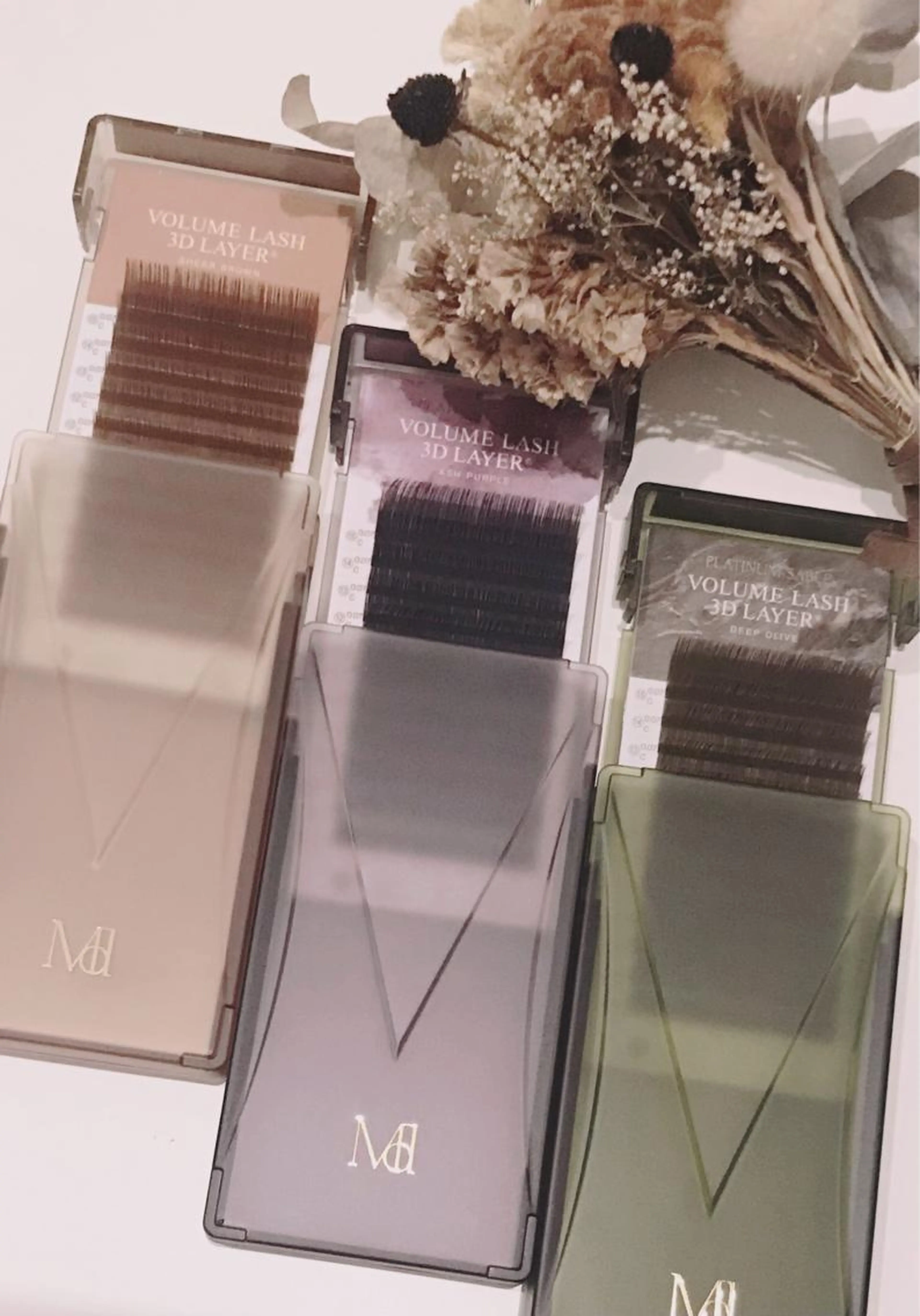 ロイッシュカラーボリュームラッシュCカールのみ　　　7​〜​15㎜ 140束最大700本　［オフ込.お支払い現金のみ］の写真