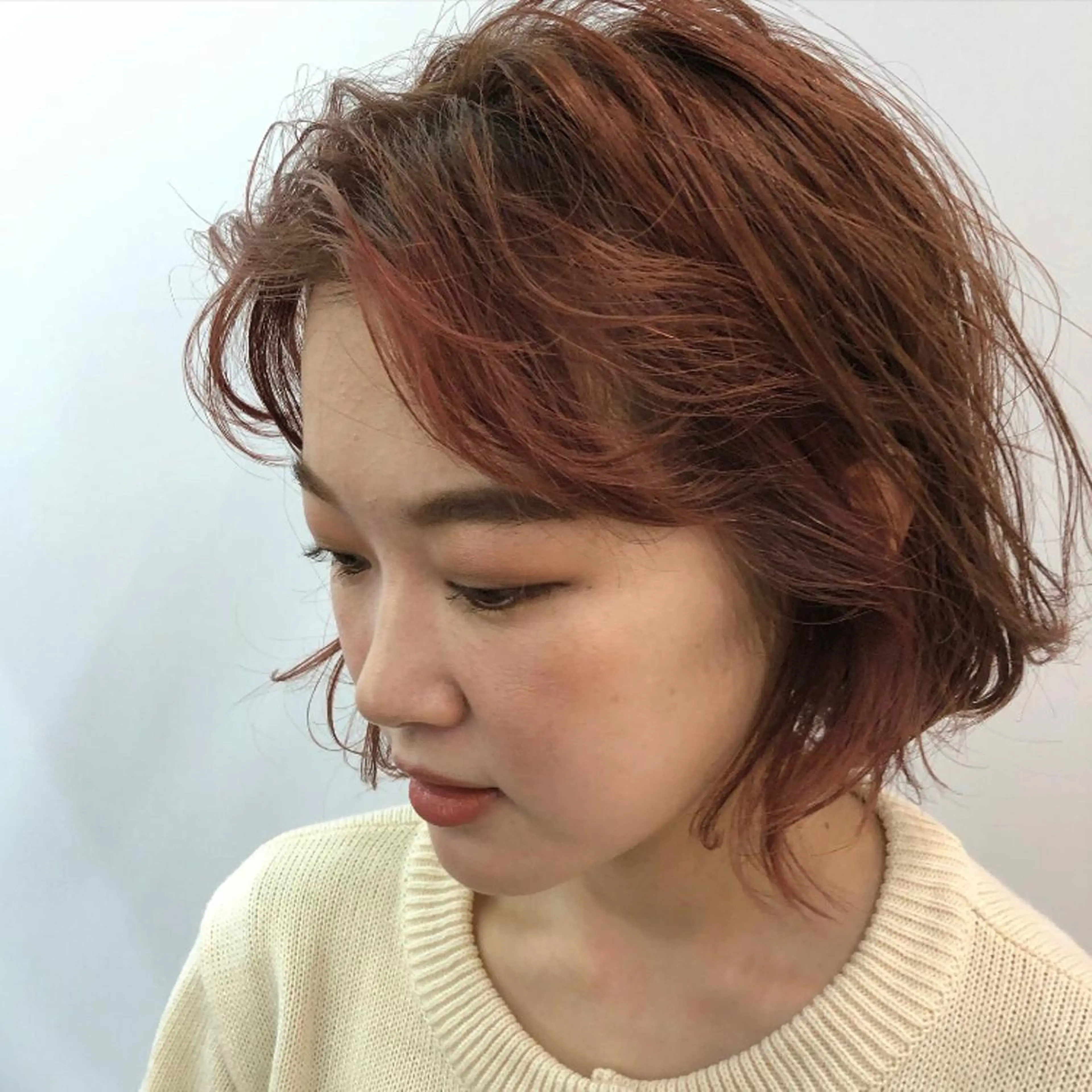 ショート カラー カトウ ユウカのヘアスタイル