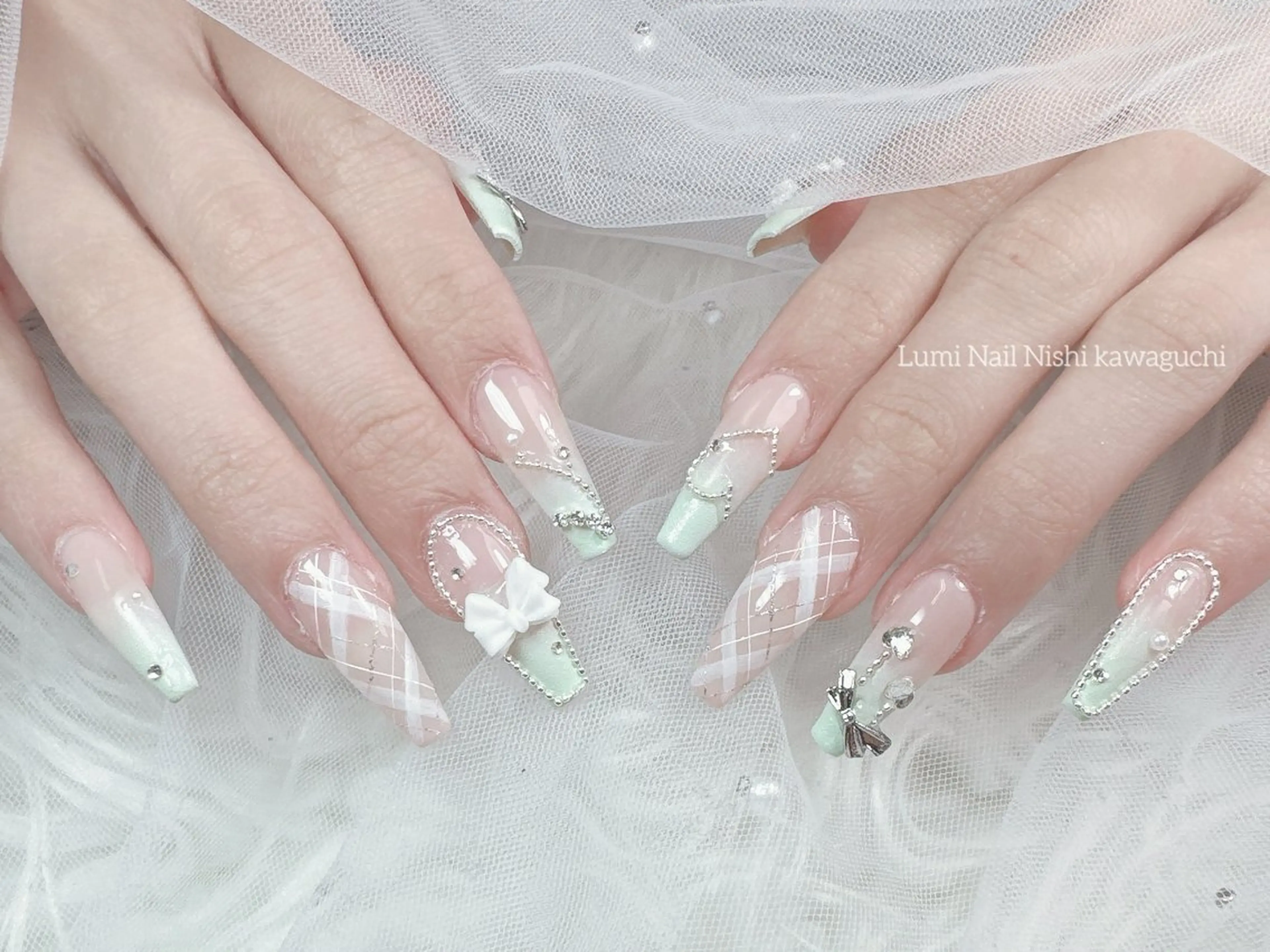 ネイル チークネイル フラッシュネイル ジェルネイル グラデーション ハート Lumi Nail Salonのネイルデザイン