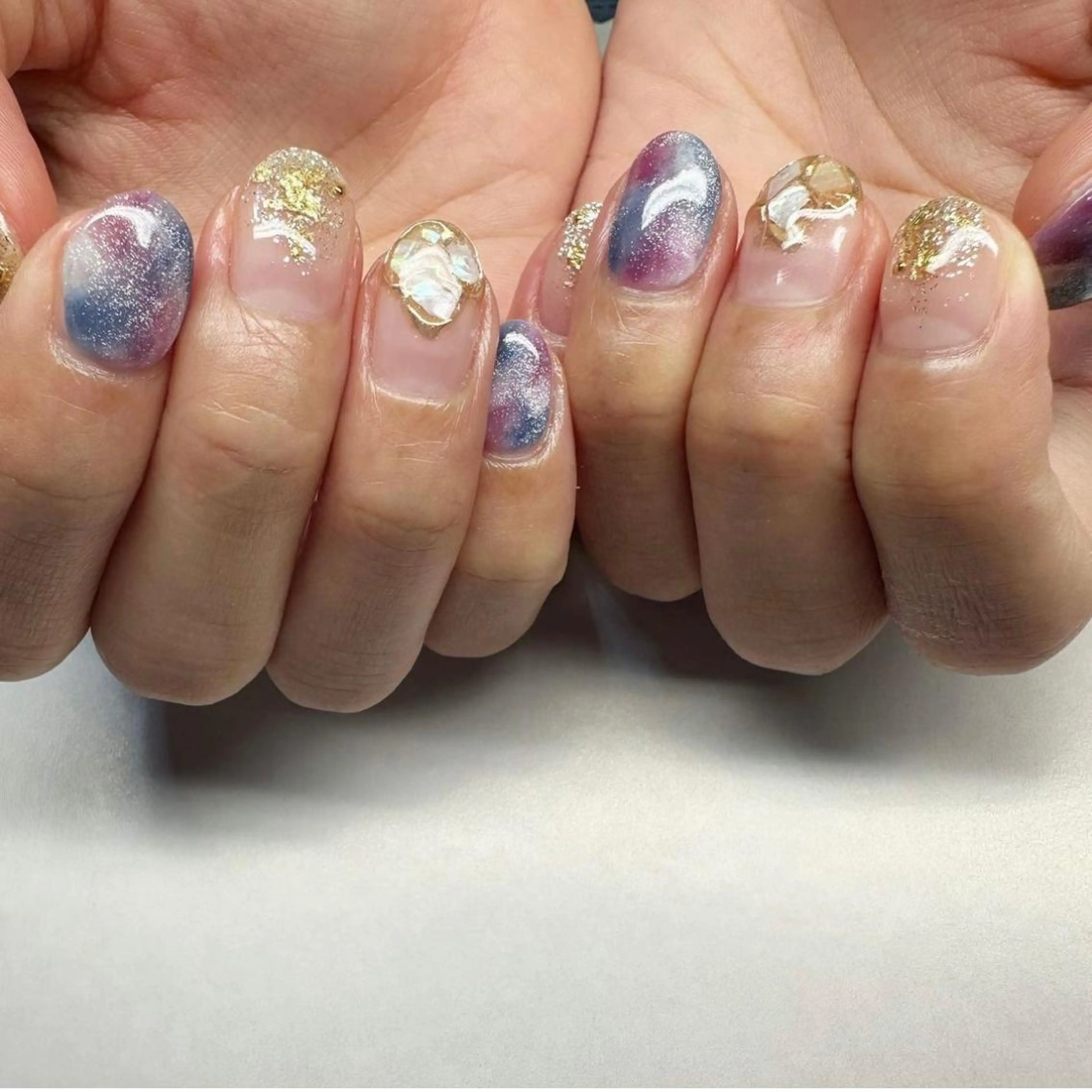 ネイル キラキラネイル 韓国ネイル ミラーネイル ネイビー ニュアンスネイル 🪞KAPE NAIL 🪞のネイルデザイン