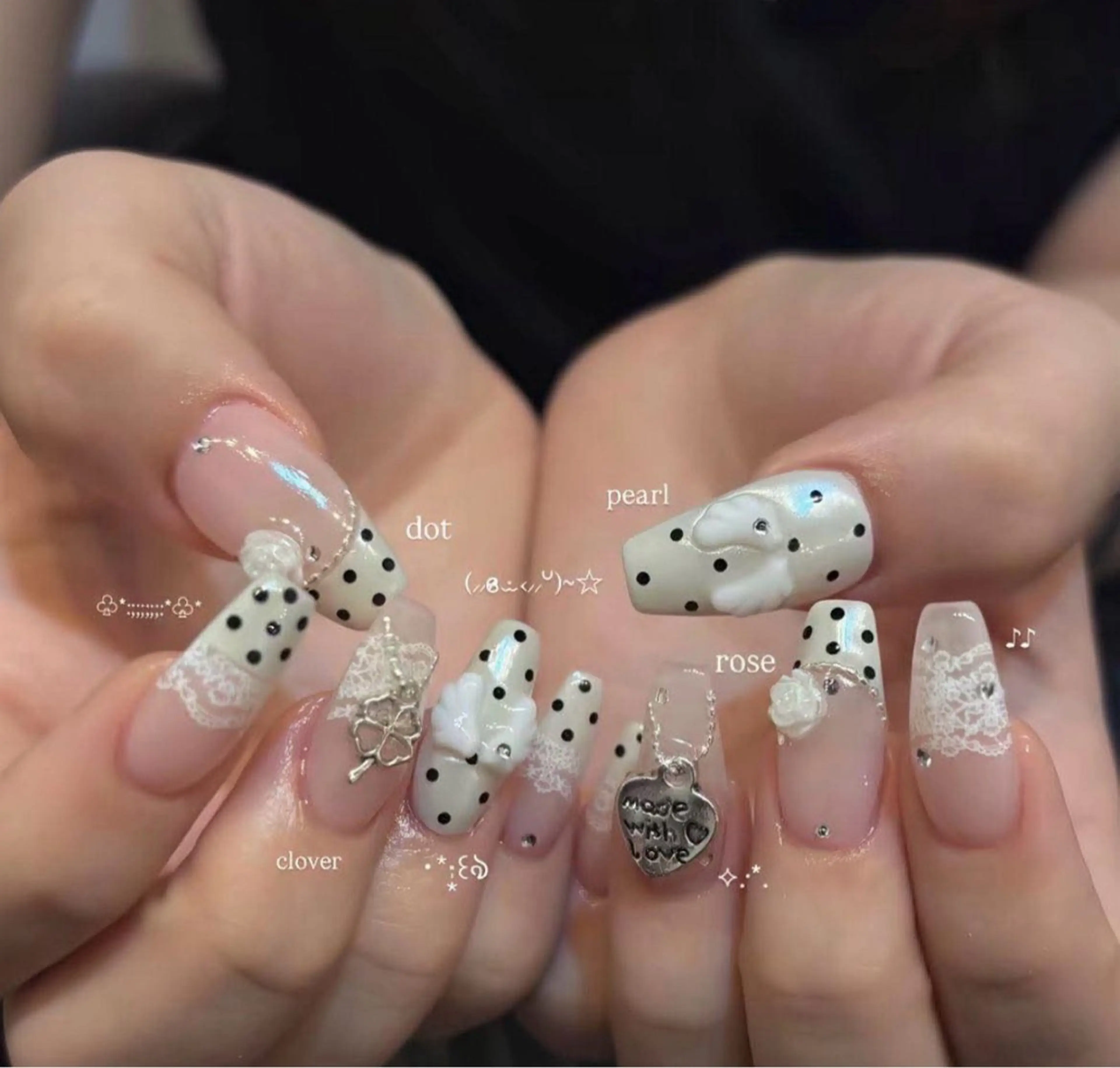 ハンドネイル 波 なみのネイルデザイン