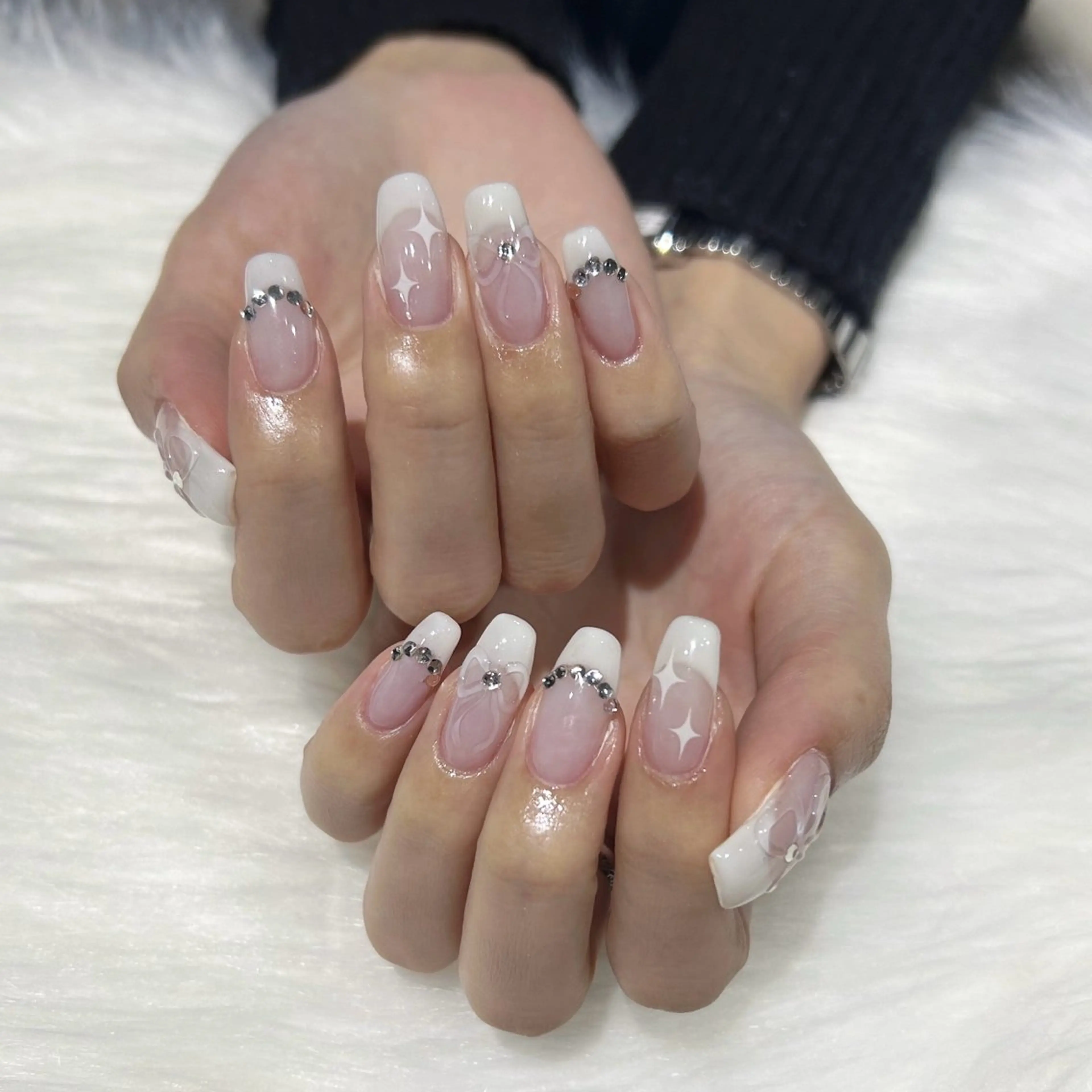 ネイル フレンチネイル リボン ホワイト ハンドネイル ぷりゅねる 心斎橋のネイルデザイン