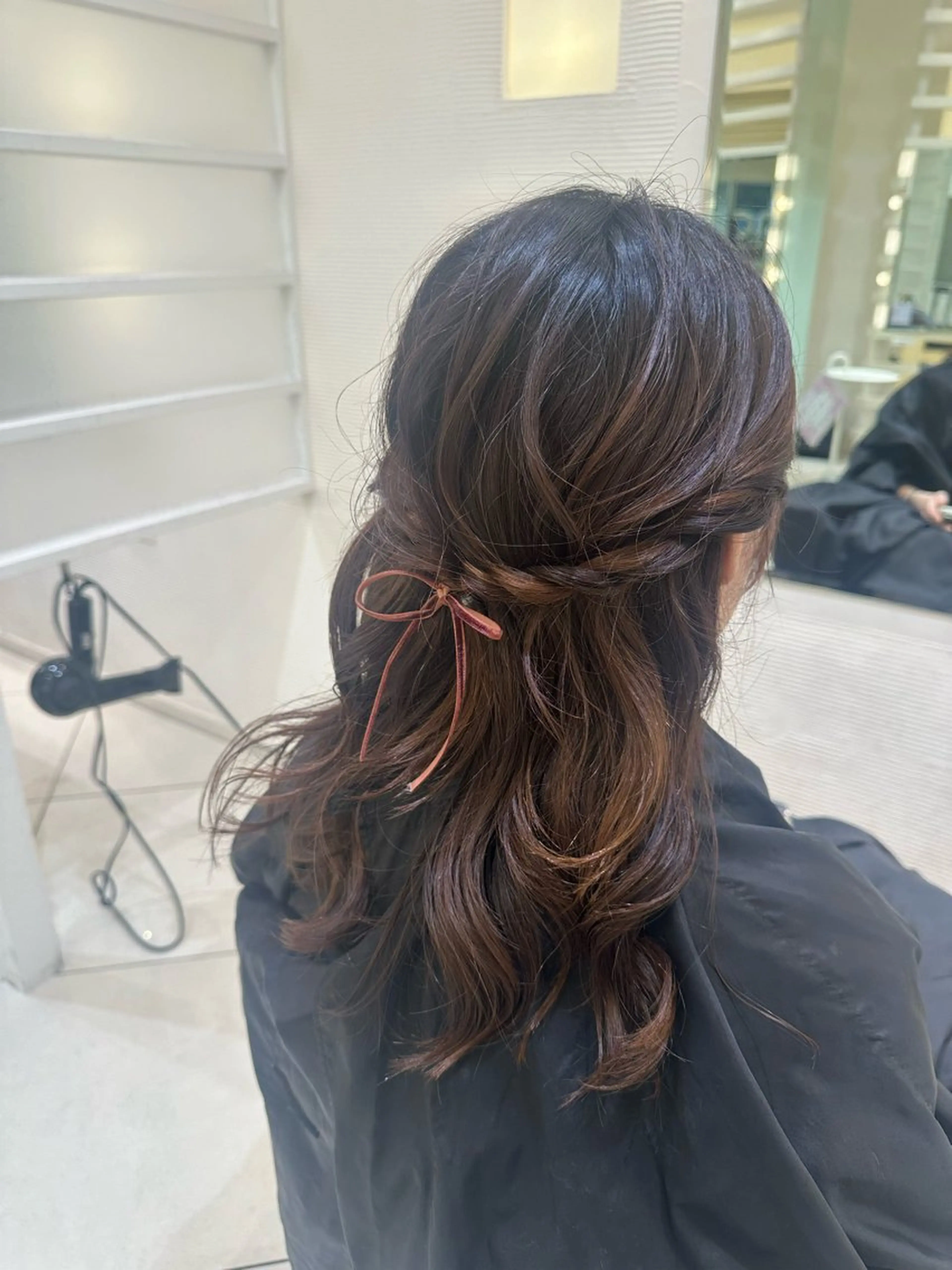 ロング カラー ヘアアレンジ ヘアセット タイトボブ個性派カラ ーAKANEのヘアスタイル