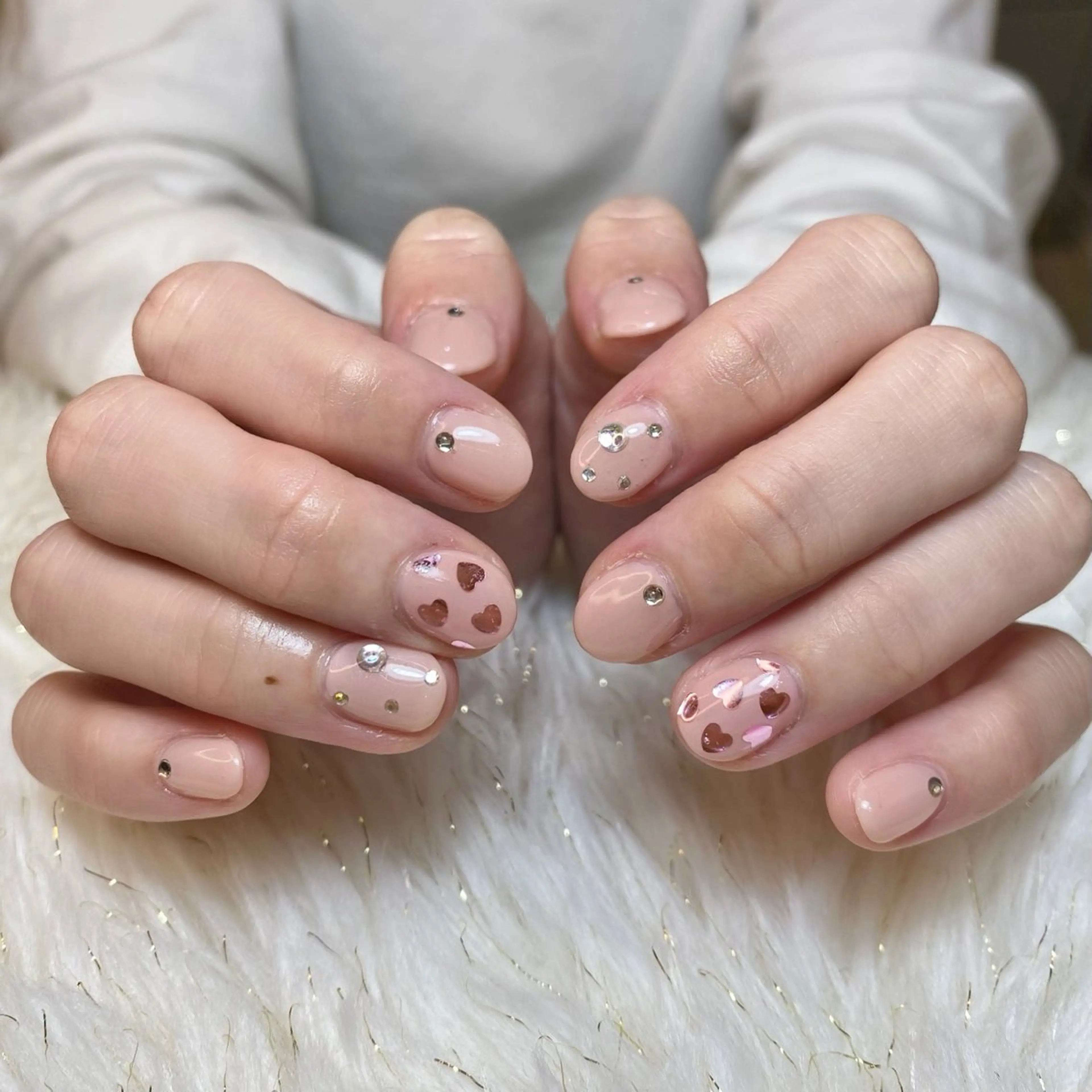 ネイル ホログラムネイル ストーンネイル ハンドネイル Yu-Ri (ゆうり)のネイルデザイン