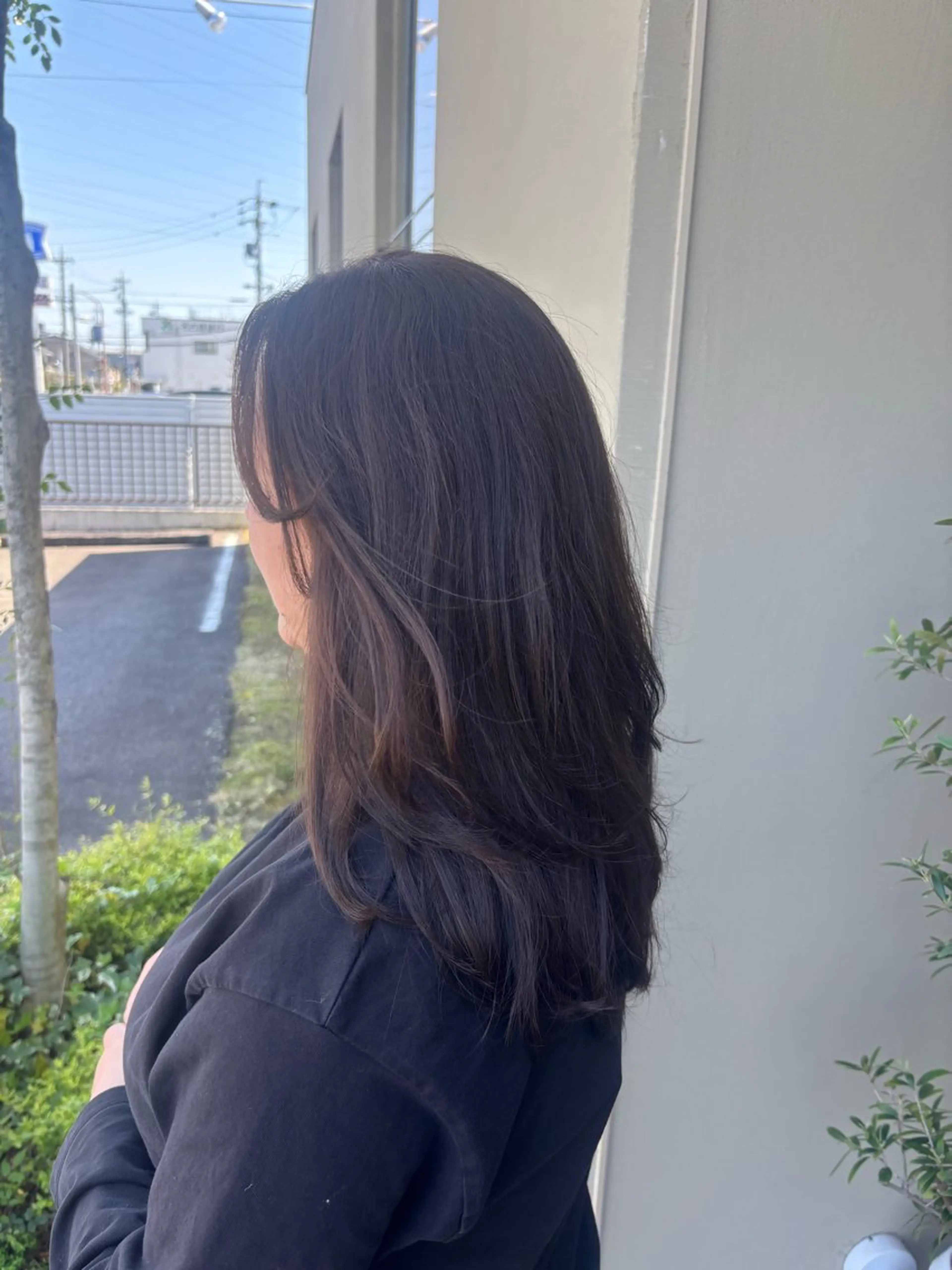 ロング カラー 透明感カラー オリーブカラー レイヤーカット トリートメント 佐藤 優里のヘアスタイル