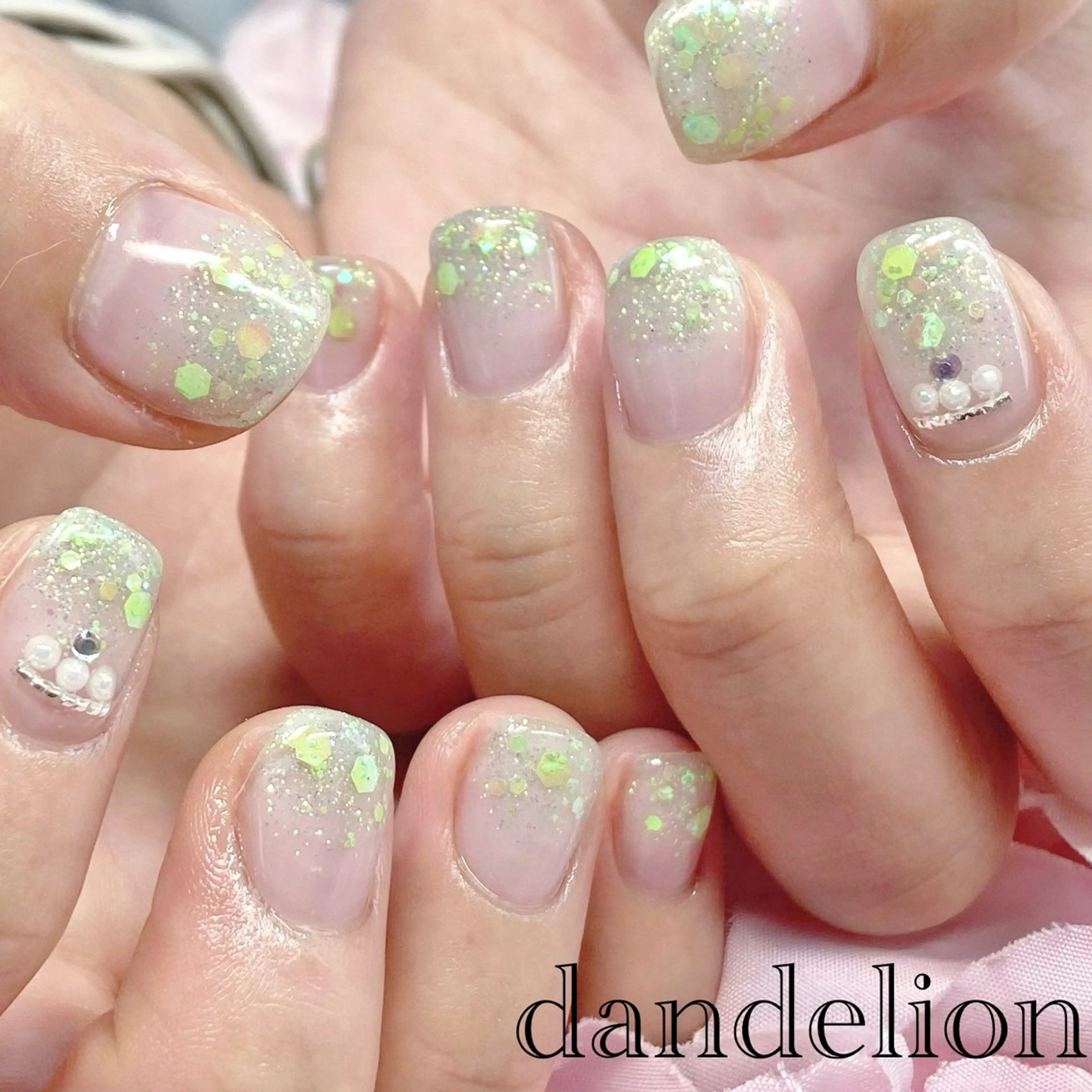 ネイル ハンドネイル ハンドケア dandelion ダンデライオンのネイルデザイン