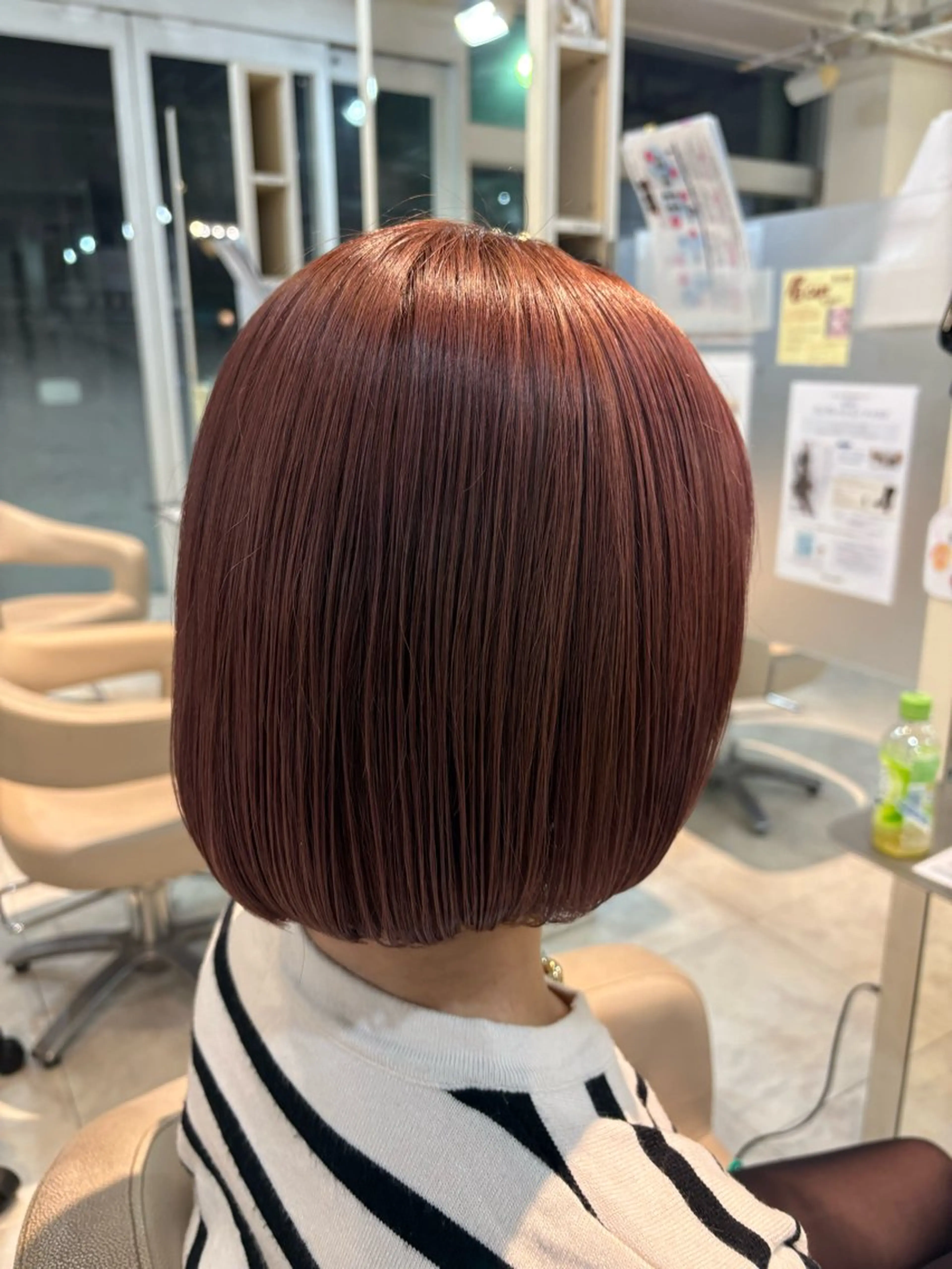 ショート カラー ベージュカラー ブリーチ ピンクカラー ピンクベージュ ヘアカラー 小森 永のヘアスタイル