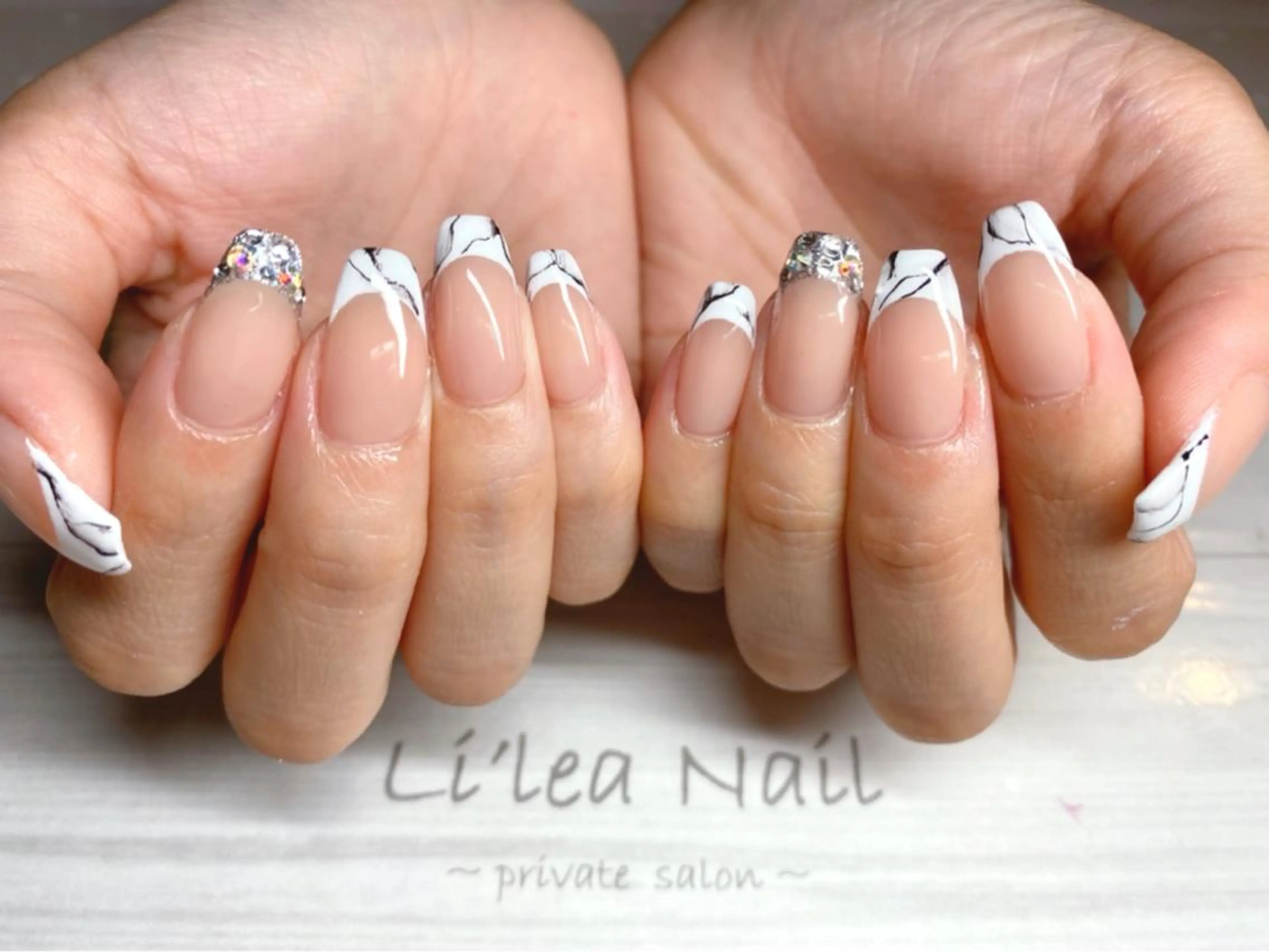 ネイル Li'leaNail AINAのネイルデザイン