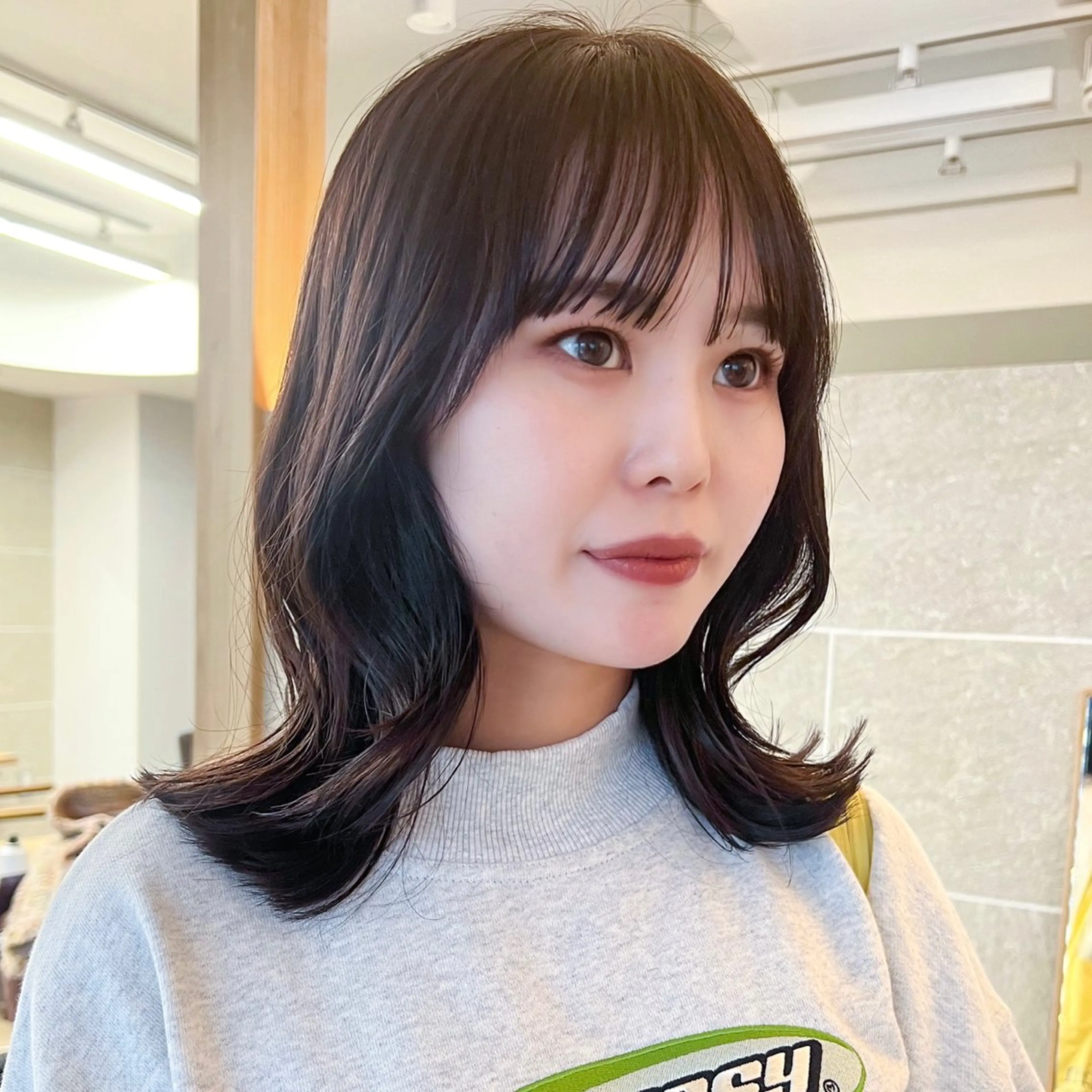 ミディアム カラー グレージュ ラベンダーカラー ラベンダーグレージュ ラベンダーグレー くびれヘア ✨️今だけ無料✨️ 鶴田みなみのヘアスタイル