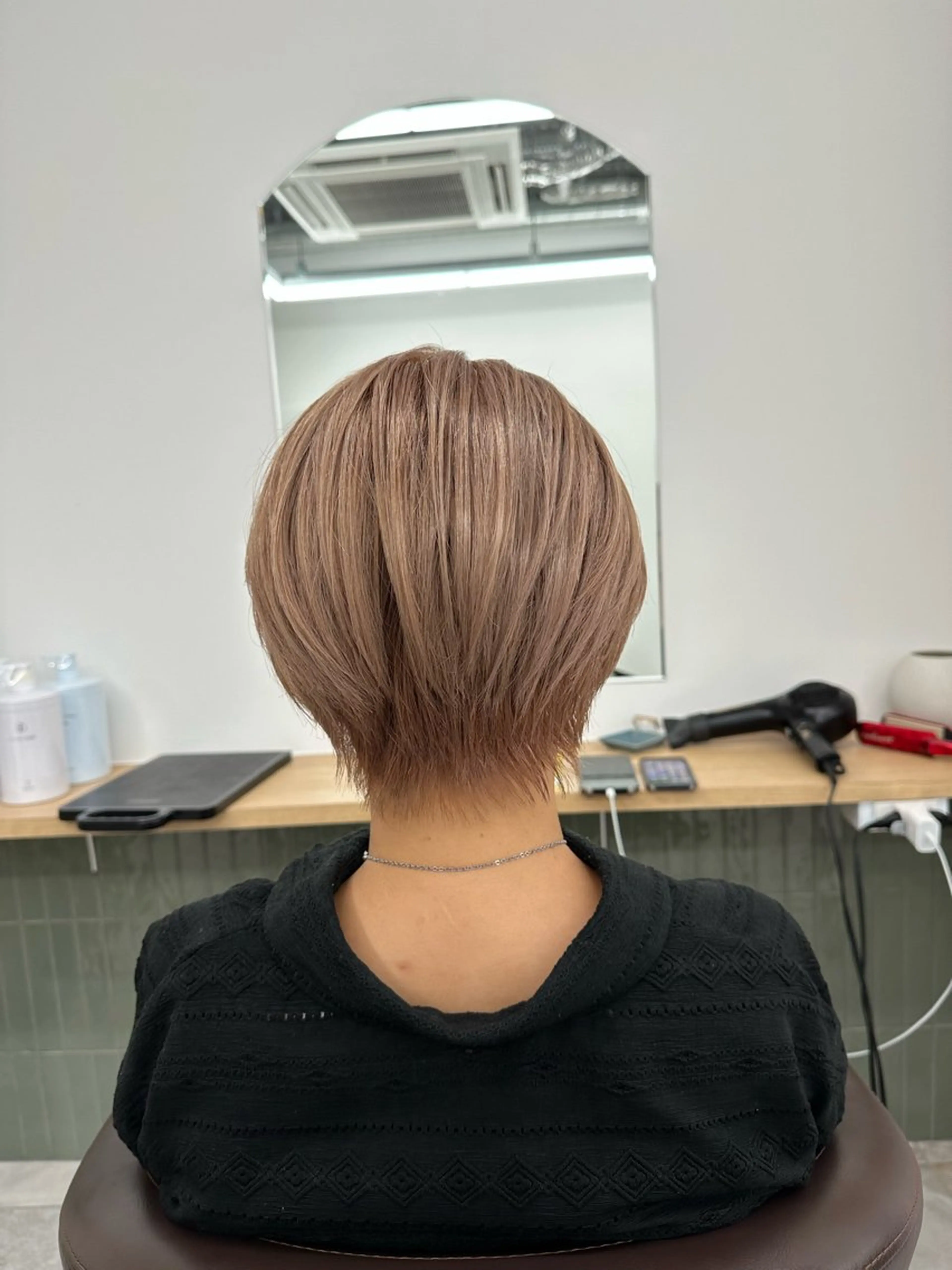 ショート ブリーチなし/レイヤ ー特化🌈Tommyのヘアスタイル