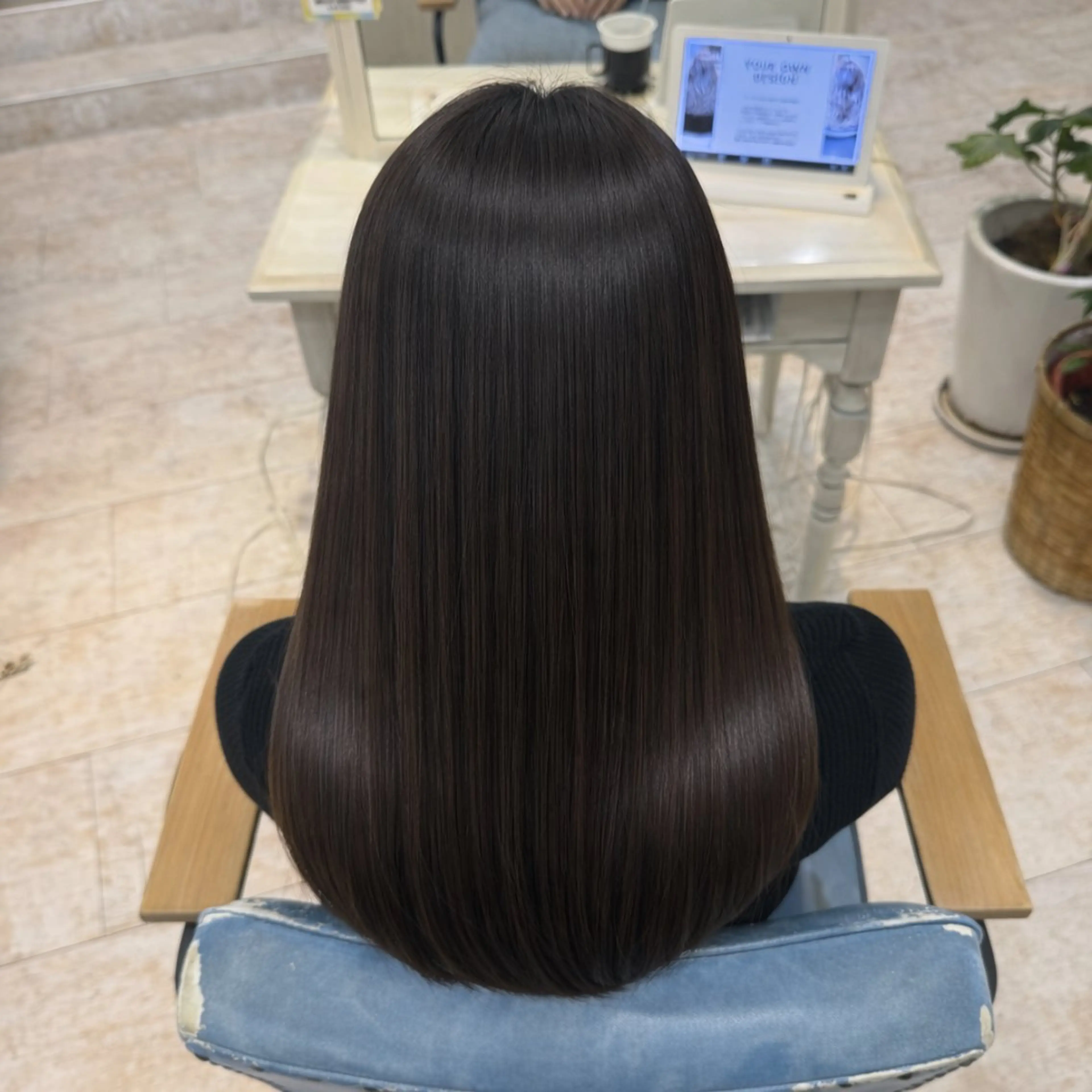 セミロング 縮毛矯正 縮毛矯正 トリートメント 店長✨レイヤー✖️ 髪質改善✖️韓国ヘアのヘアスタイル