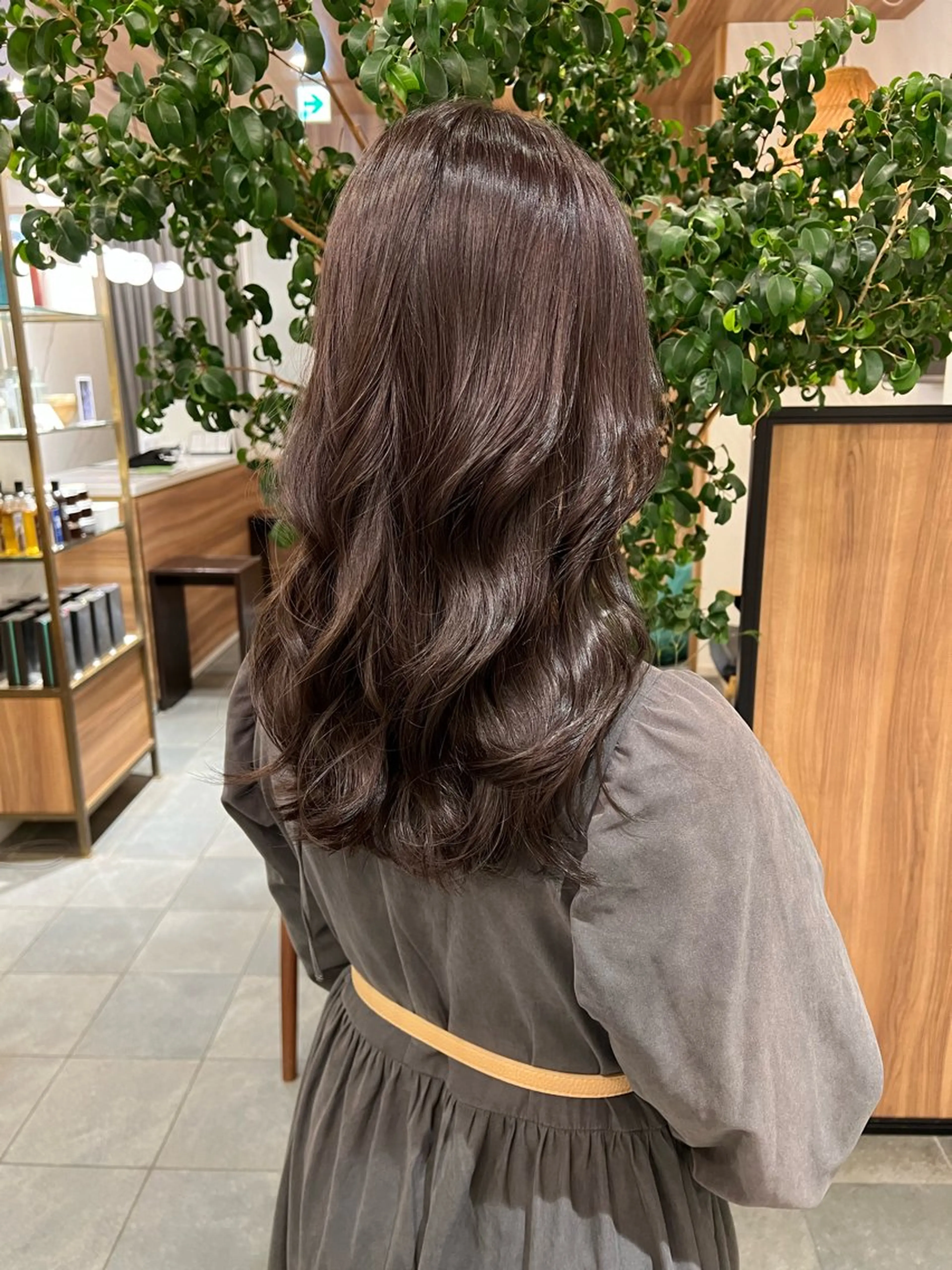 ロング カラー カワハラ ヒナコのヘアスタイル