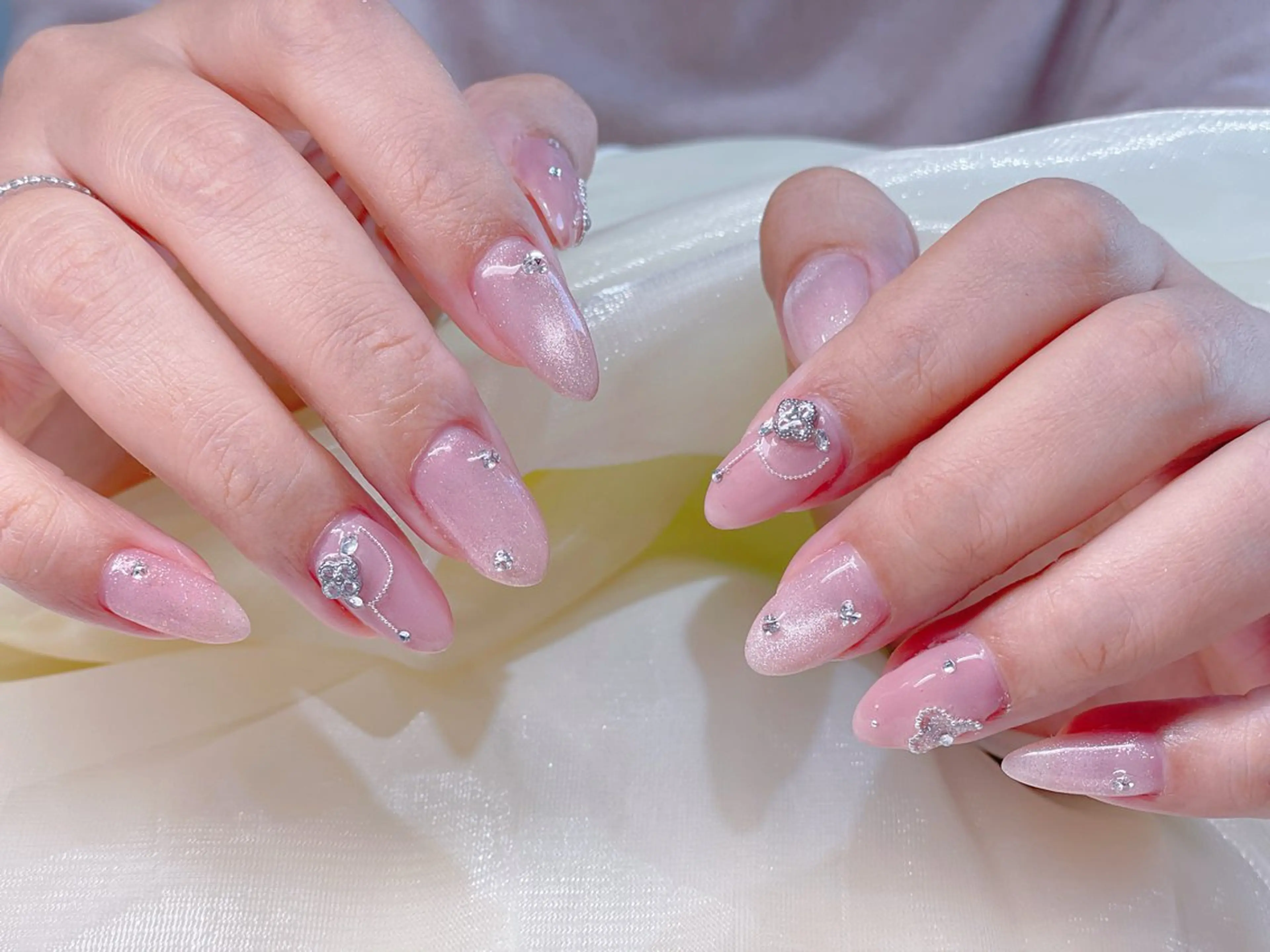 ネイル オーロラネイル ブルー チークネイル 長さ出し フットネイル MOCHI 新大久保のネイルデザイン