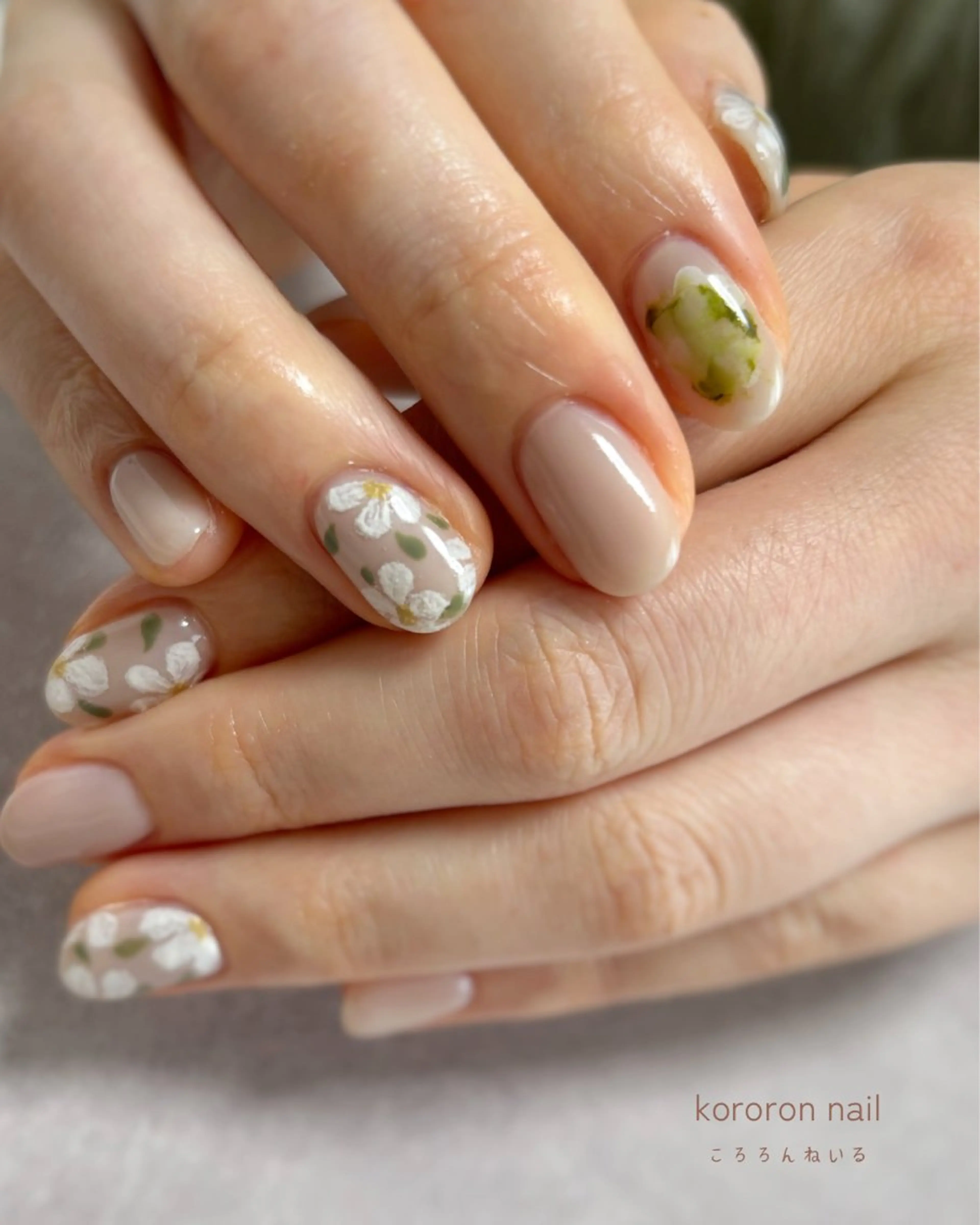 ネイル ころろんネイル nazuのネイルデザイン